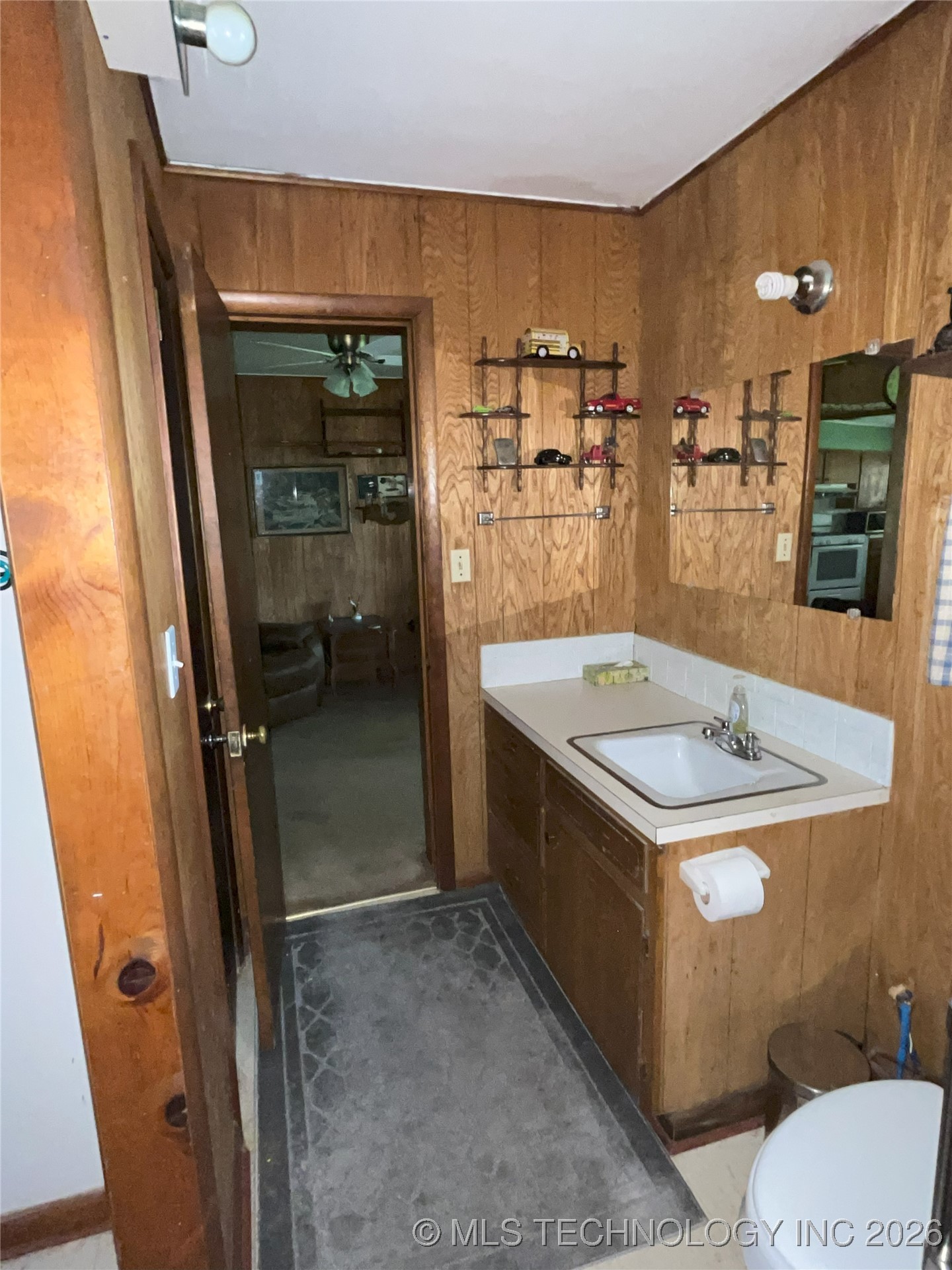 401 S Broadway Property Photo 22