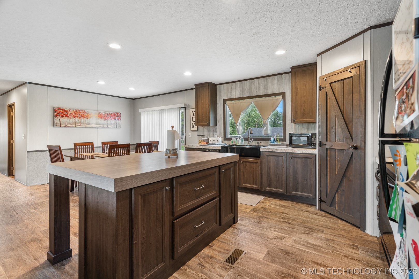 5941 Feather Street Property Photo 12