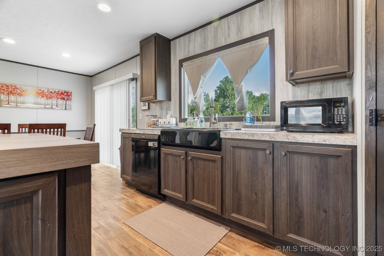 5941 Feather Street Property Photo 13