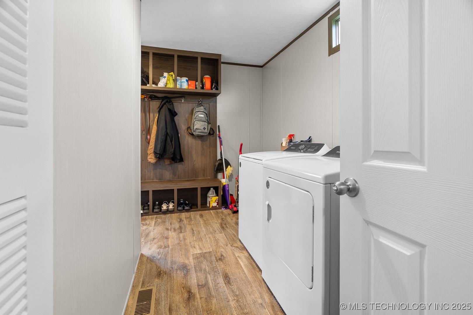 5941 Feather Street Property Photo 23