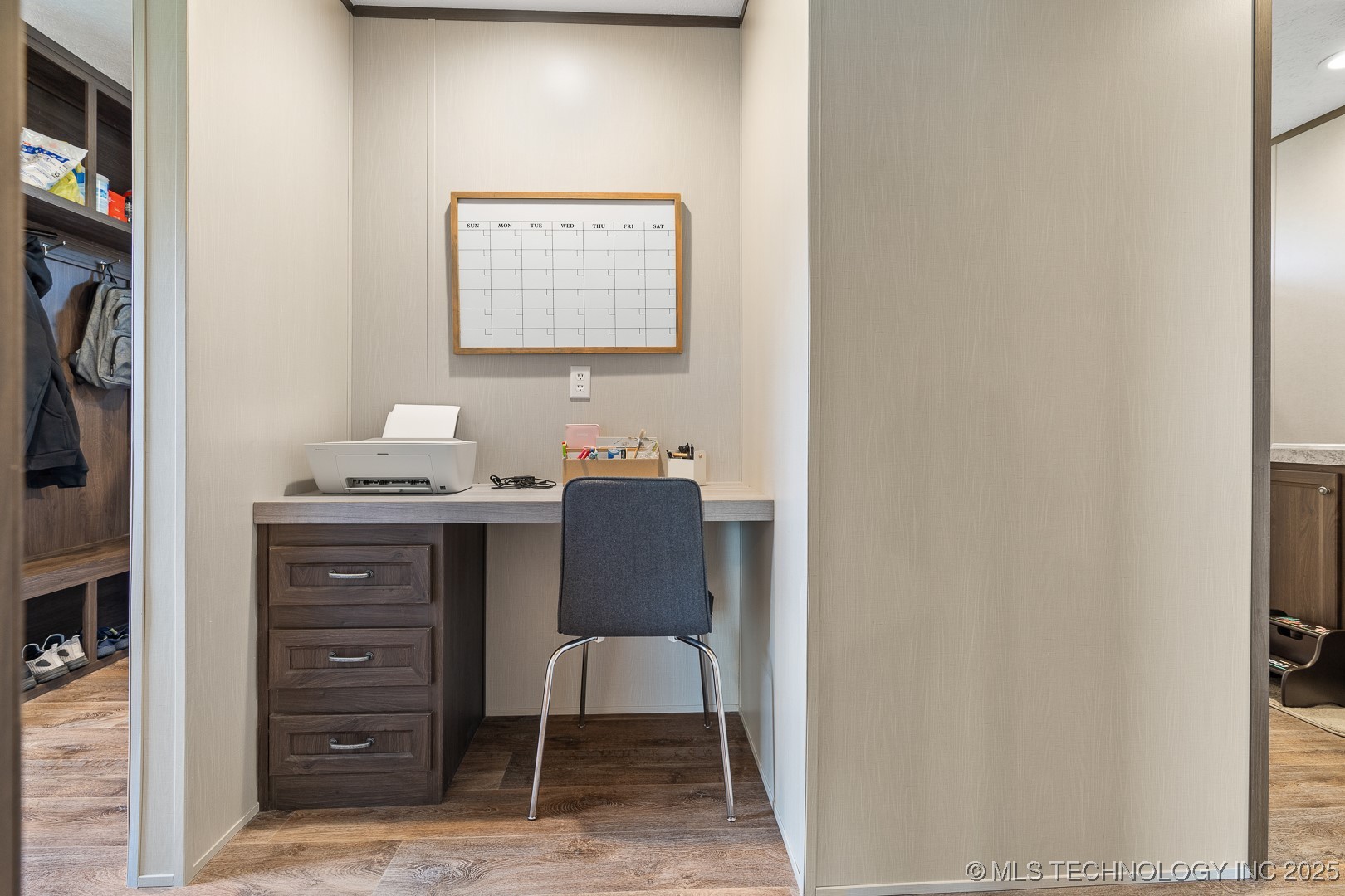 5941 Feather Street Property Photo 28