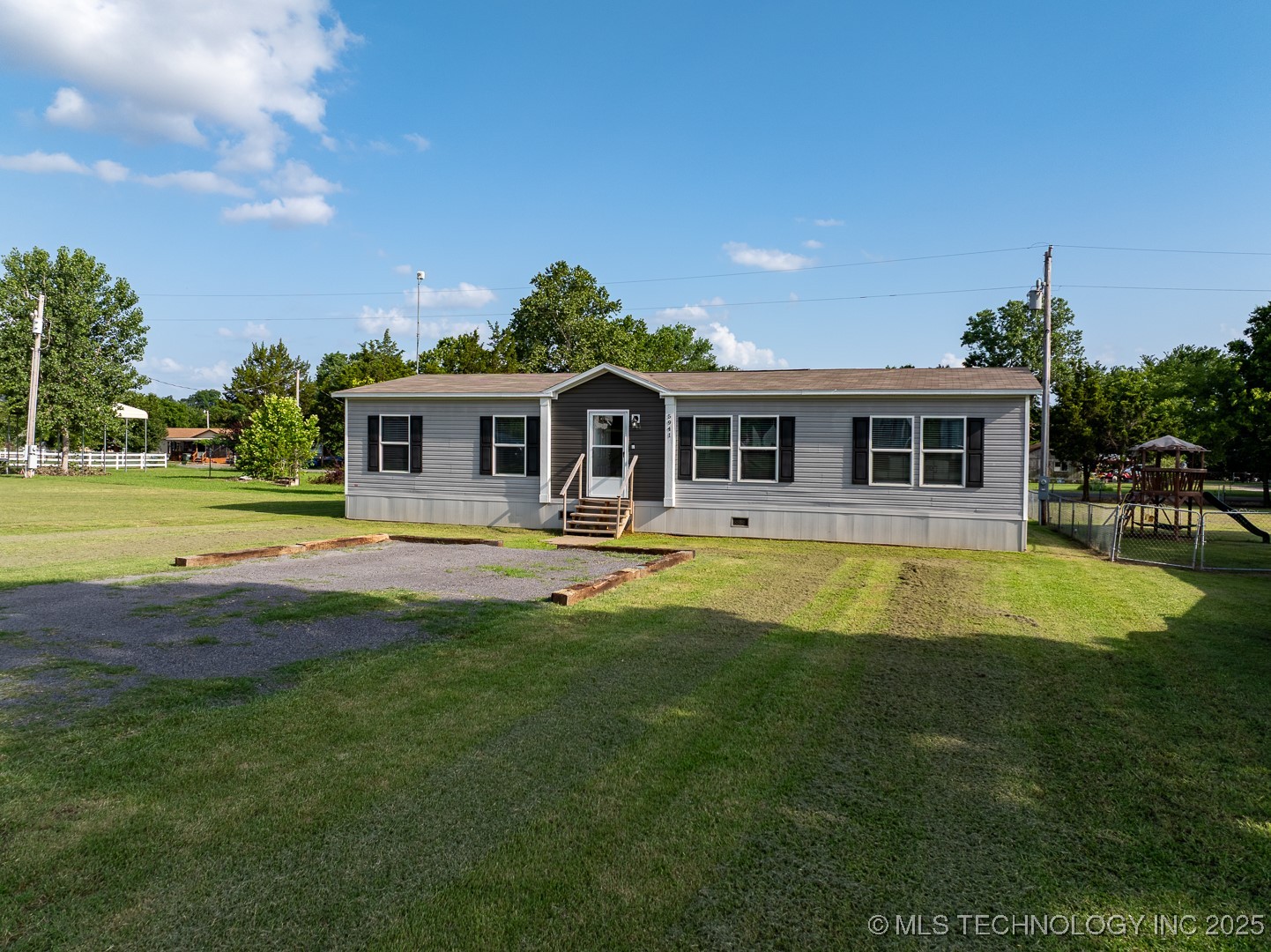 5941 Feather Street Property Photo 33