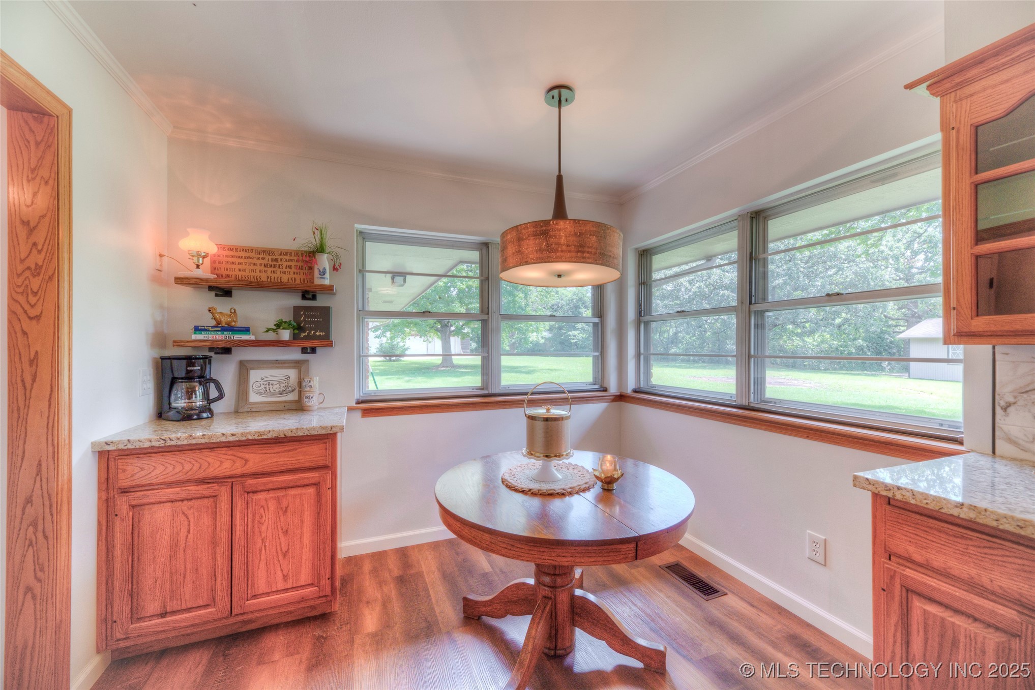 6540 W Edison Street Property Photo 7