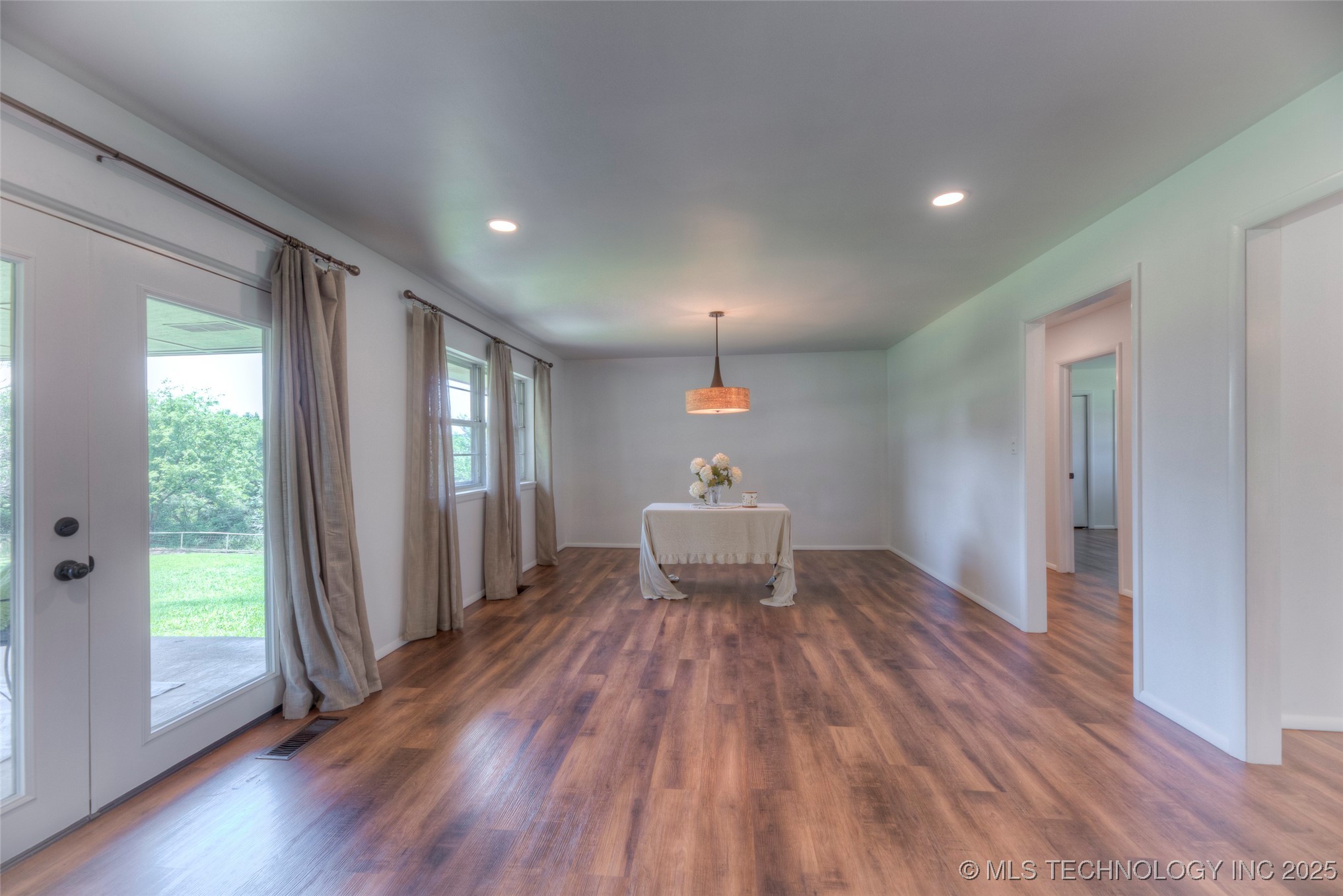 6540 W Edison Street Property Photo 13