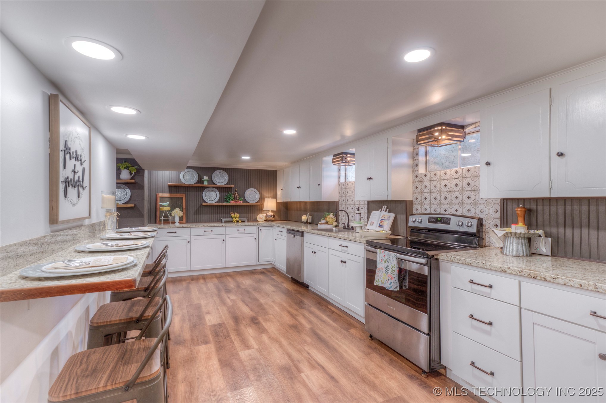 6540 W Edison Street Property Photo 30