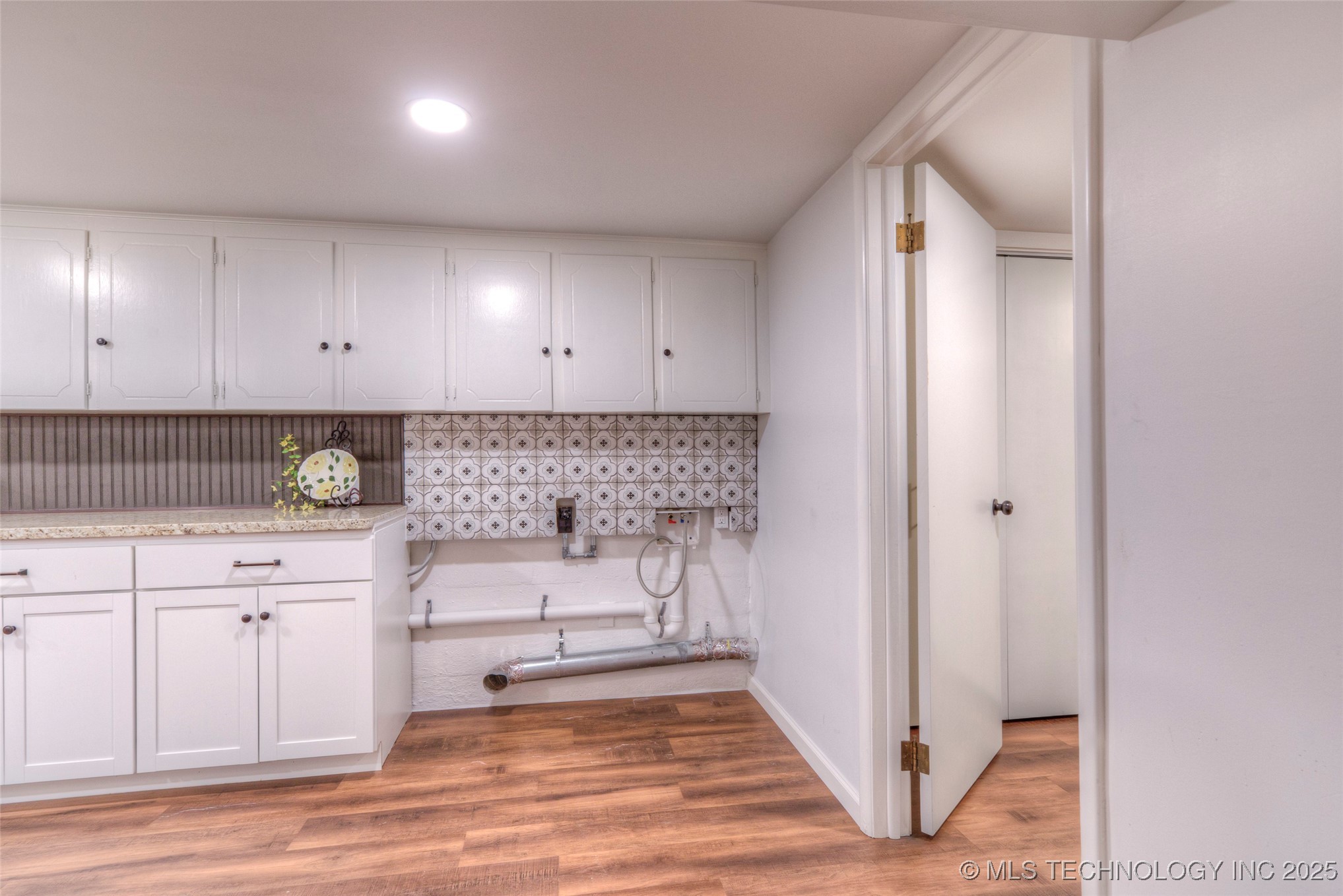 6540 W Edison Street Property Photo 32