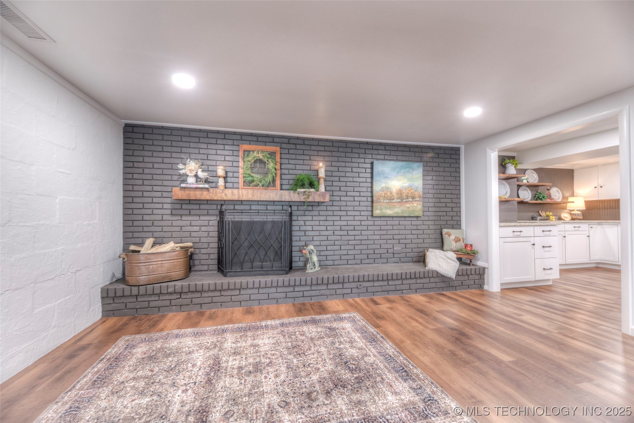 6540 W Edison Street Property Photo 36