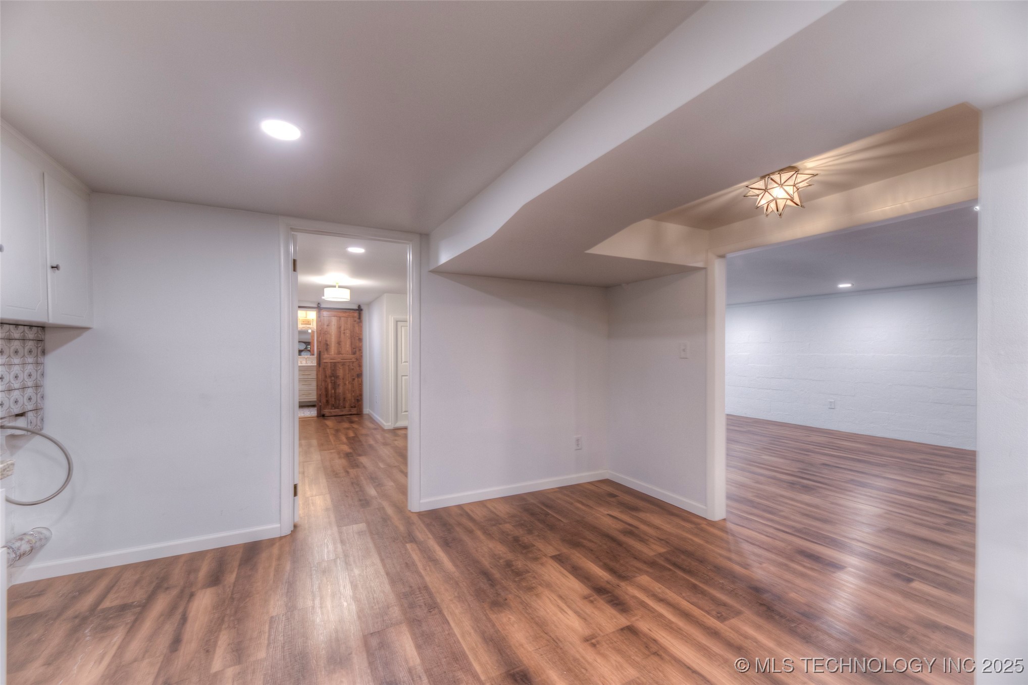 6540 W Edison Street Property Photo 40