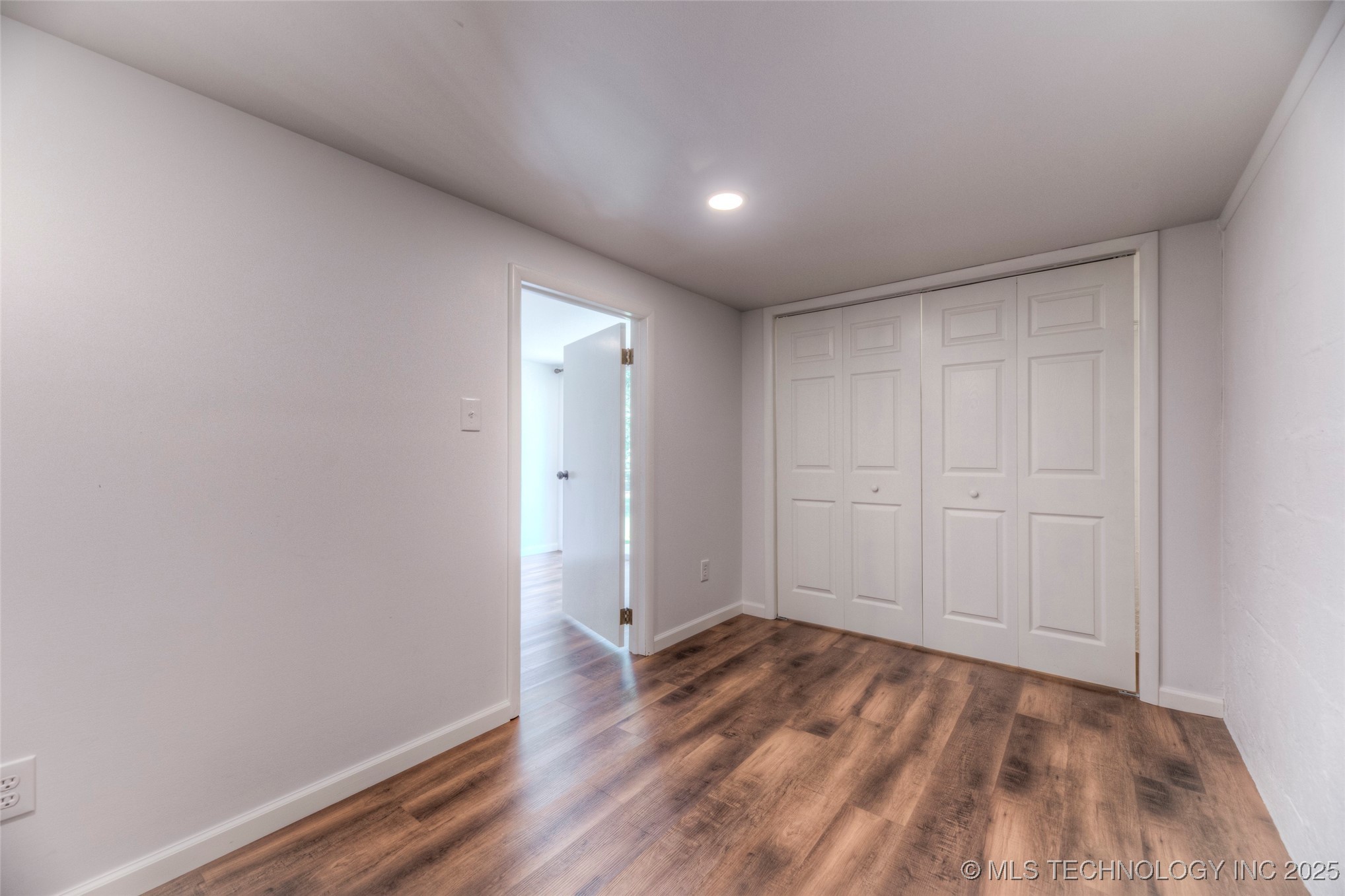 6540 W Edison Street Property Photo 45