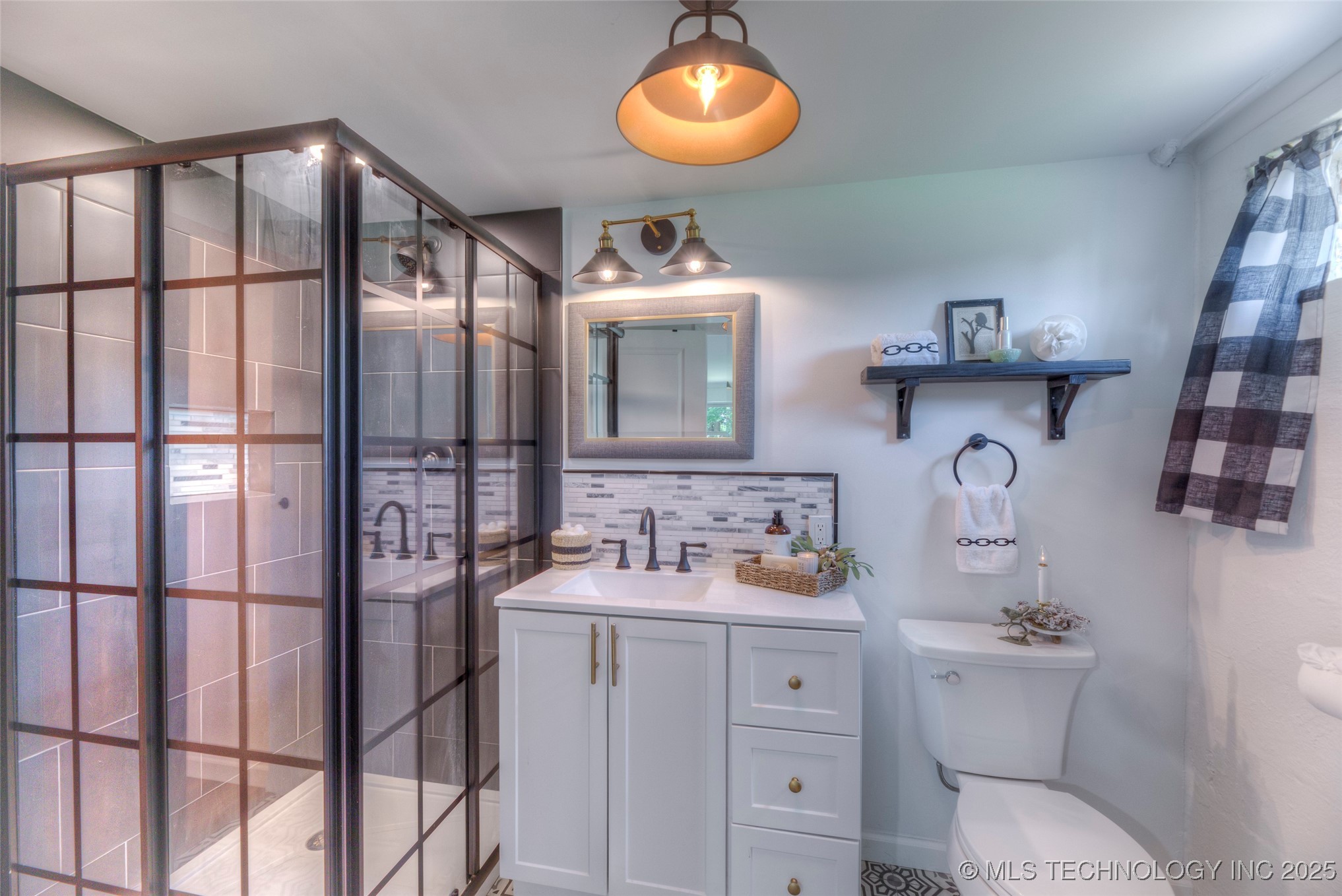 6540 W Edison Street Property Photo 50