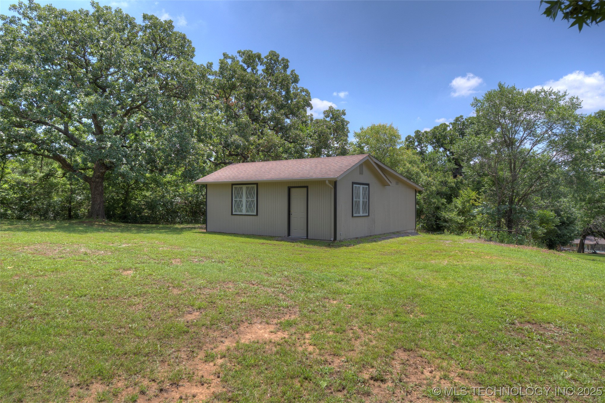 6540 W Edison Street Property Photo 57