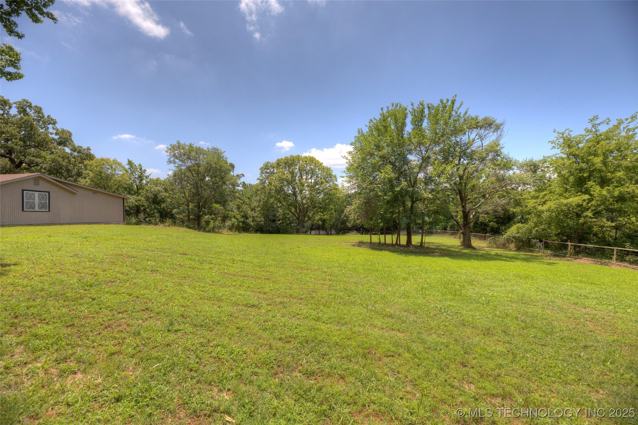 6540 W Edison Street Property Photo 61