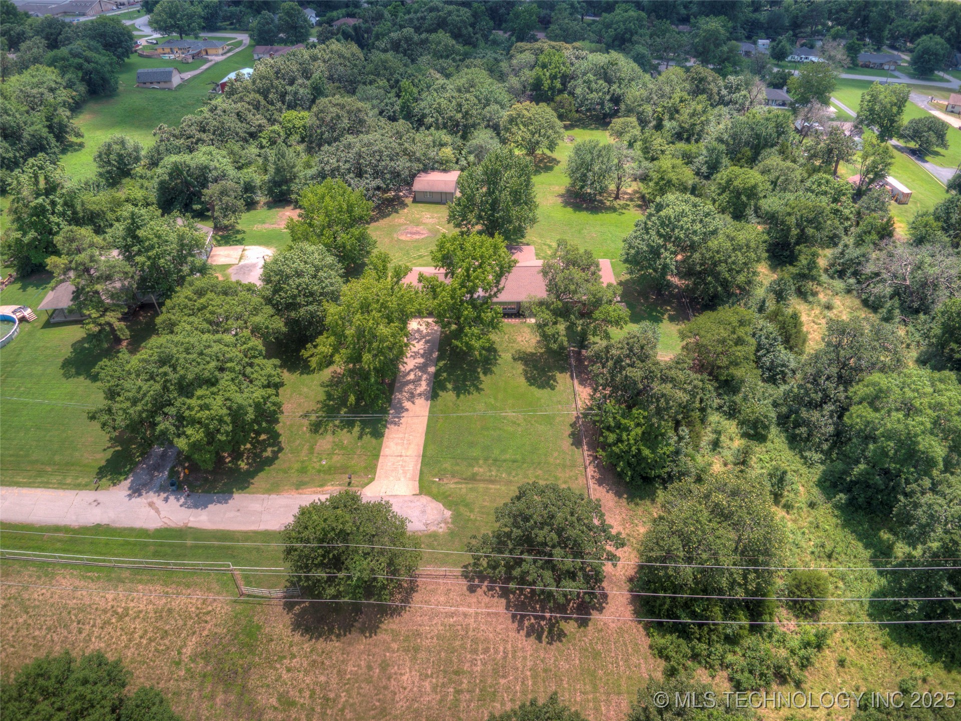 6540 W Edison Street Property Photo 62