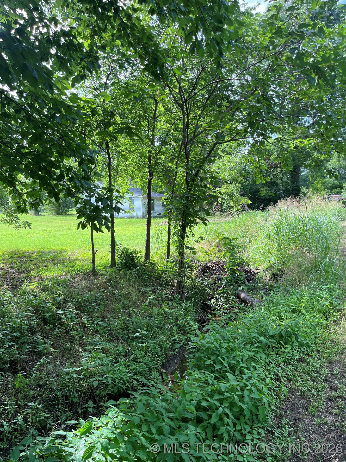 108 N Brackett Property Photo 6