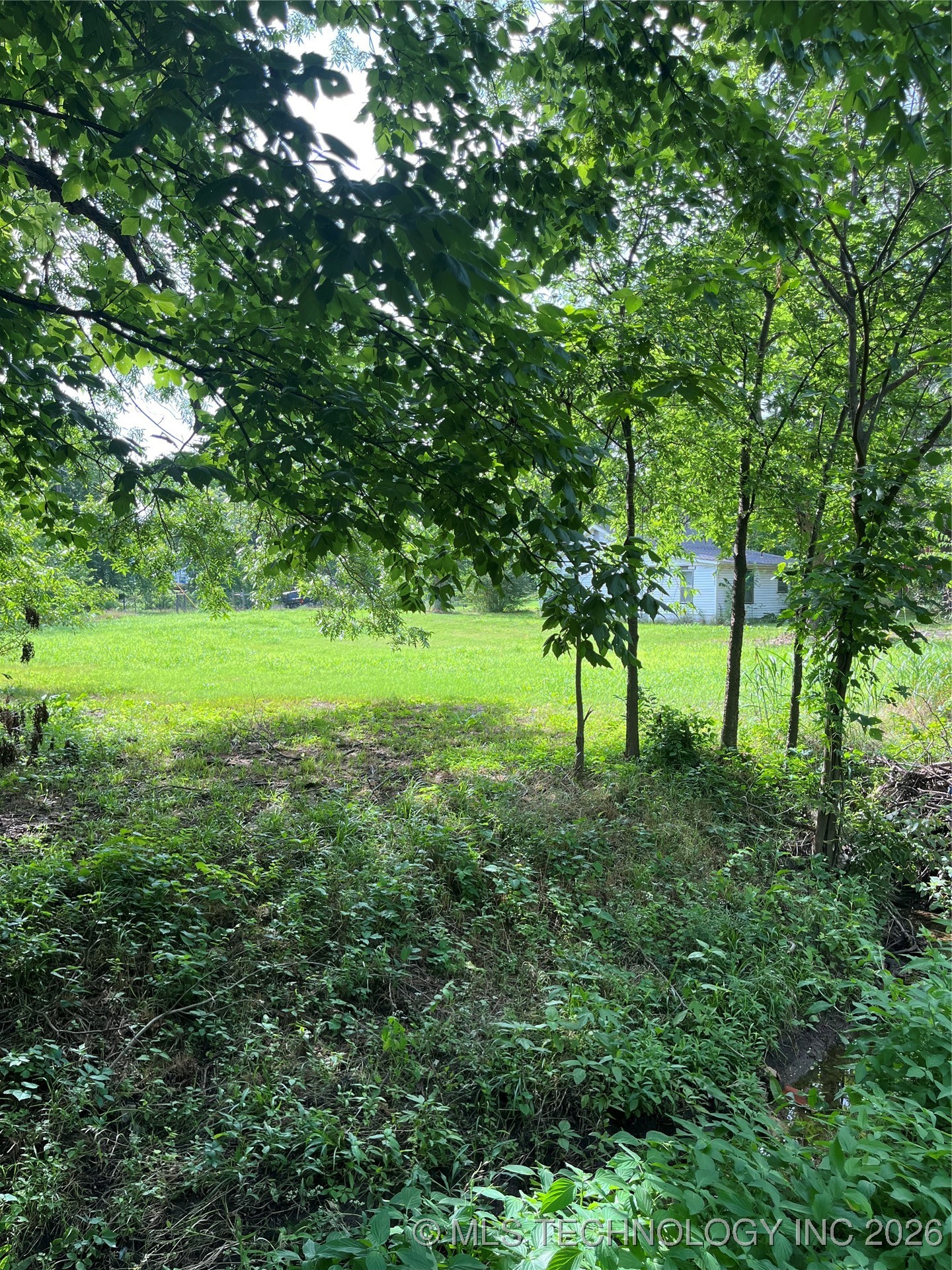 108 N Brackett Property Photo 7