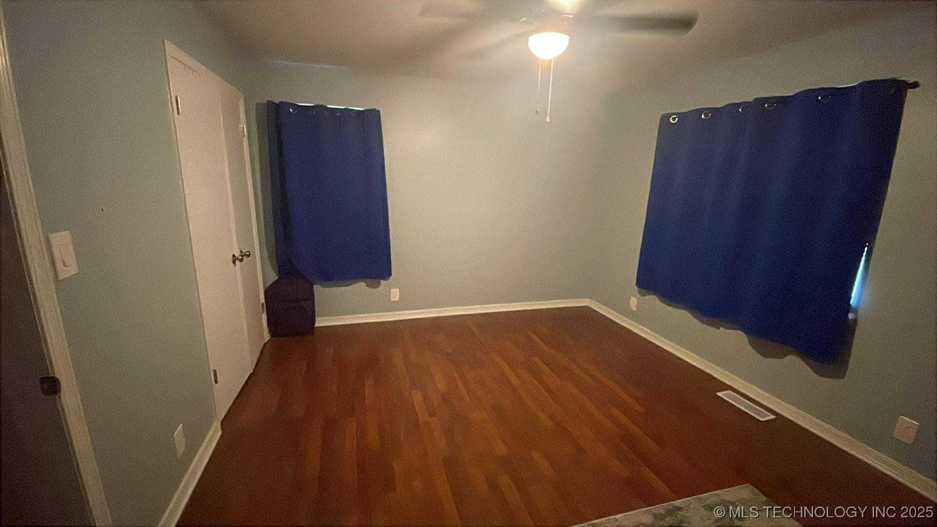 219 N Anthony Street Property Photo 11