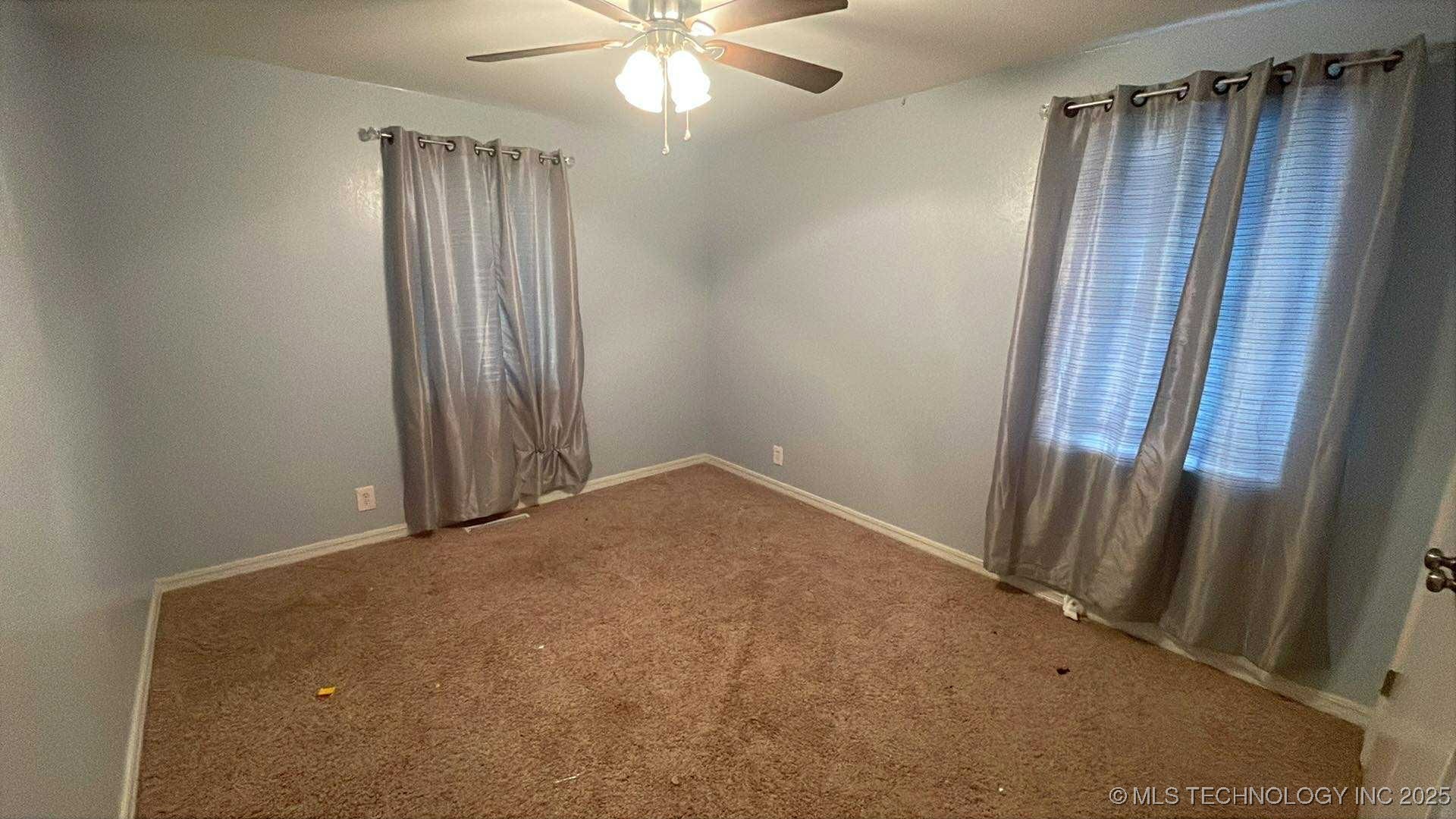 219 N Anthony Street Property Photo 12