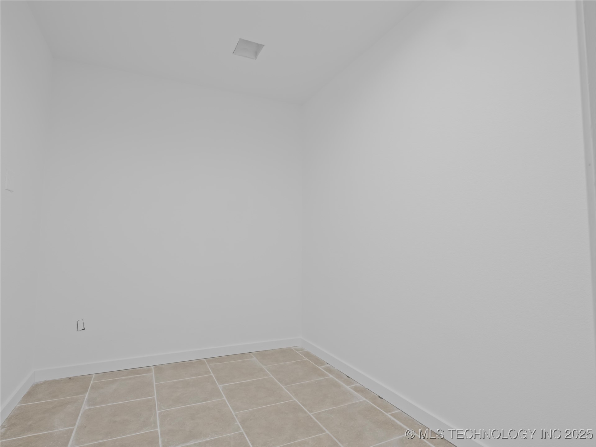 124 Buffalo Property Photo 9