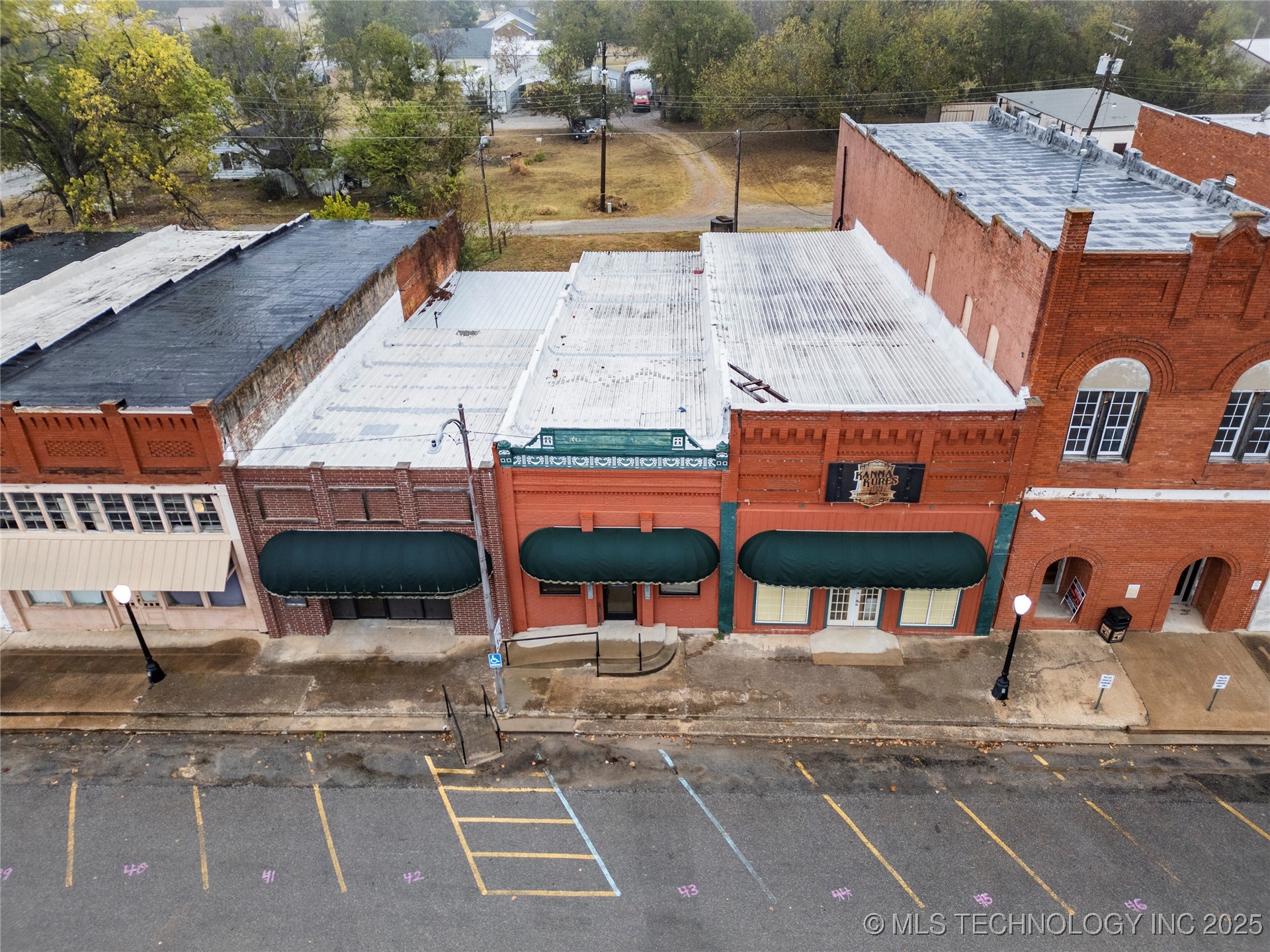 124 Buffalo Property Photo 11