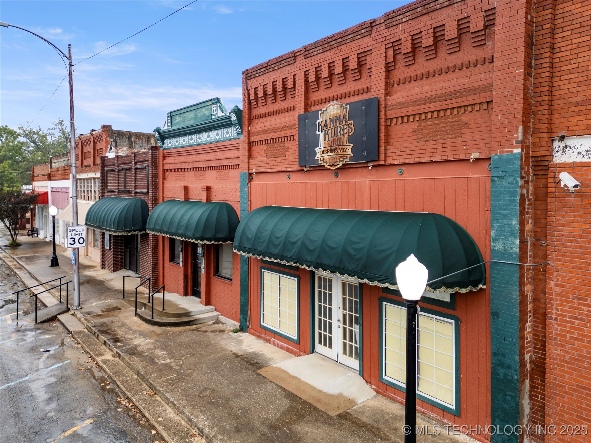 124 Buffalo Property Photo 13