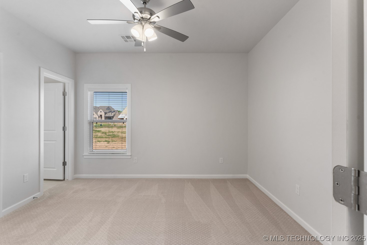 2833 E 142nd Street S Property Photo 34