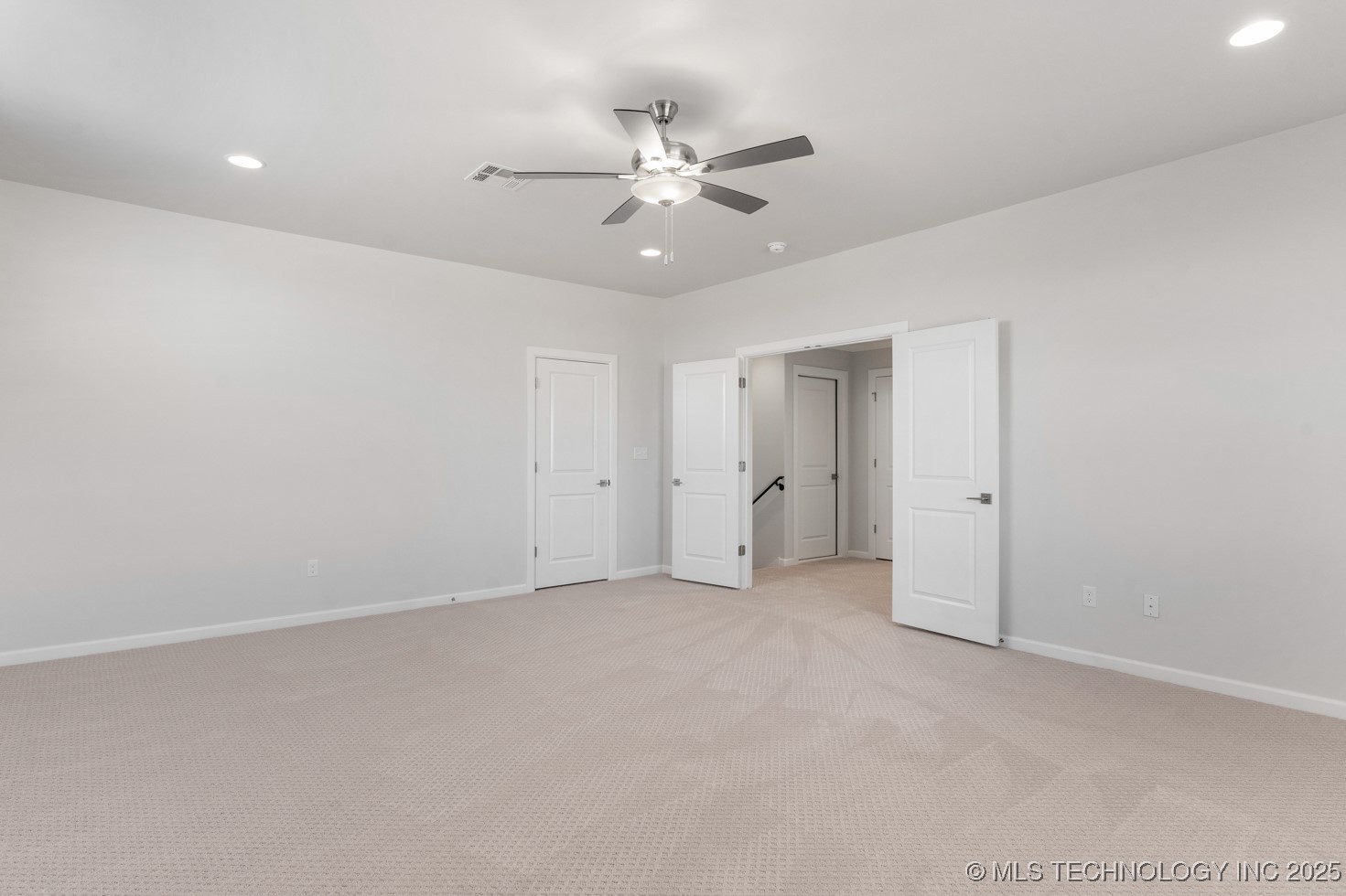 2833 E 142nd Street S Property Photo 40