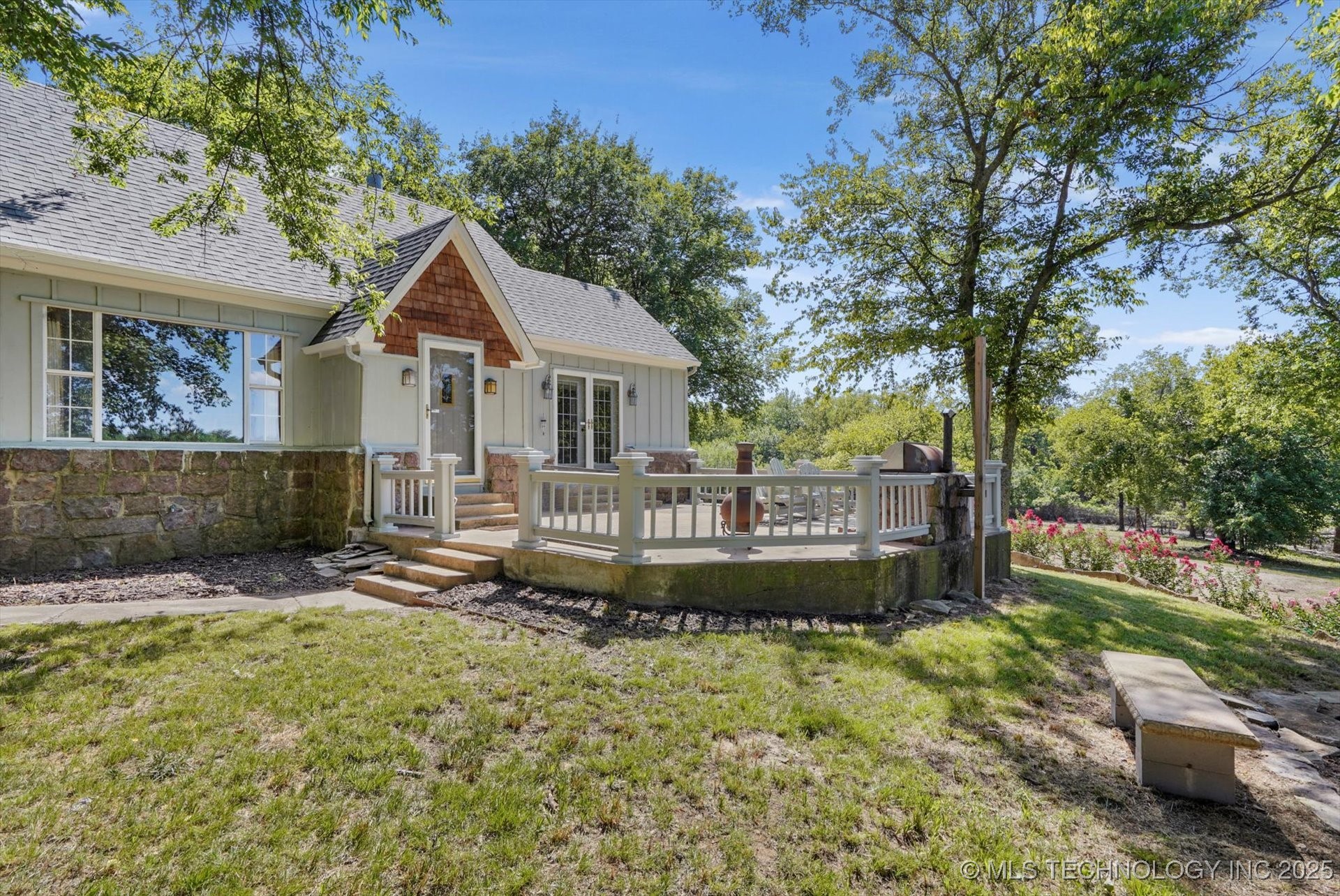 5055 E 425 Road Property Photo 3