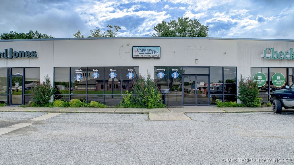 2028 N Main Street Property Photo 1