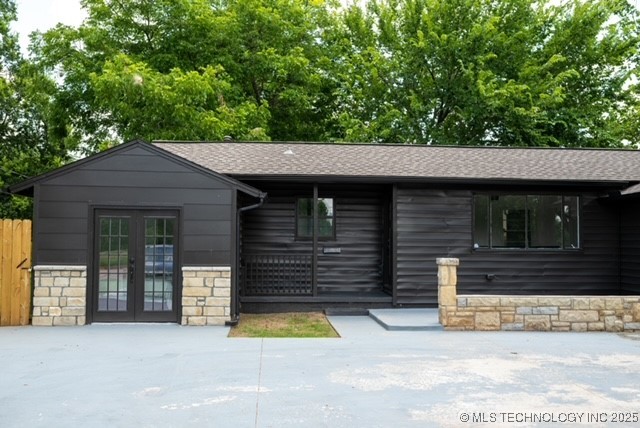 4621 S Riverside Drive Property Photo 2