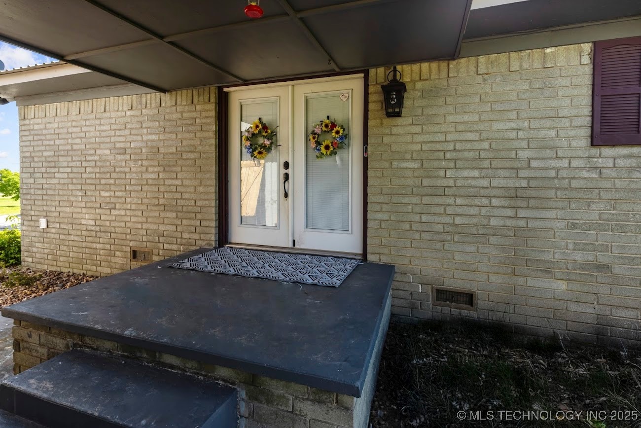 8841 Brock Property Photo 5