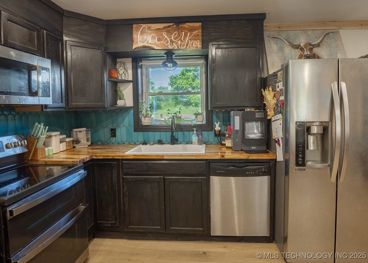 8841 Brock Property Photo 10