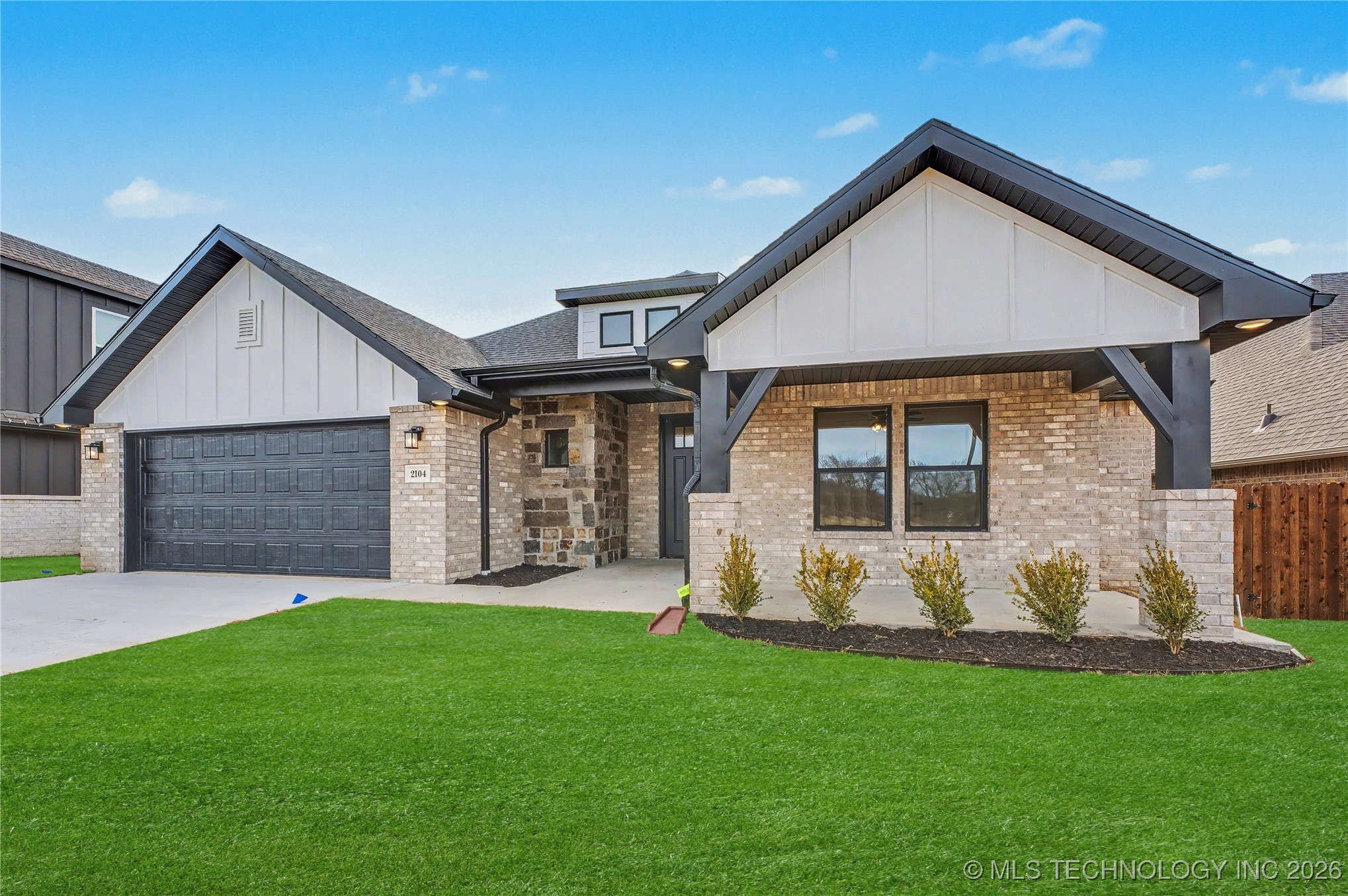 2104 E 128th Place S Property Photo 2