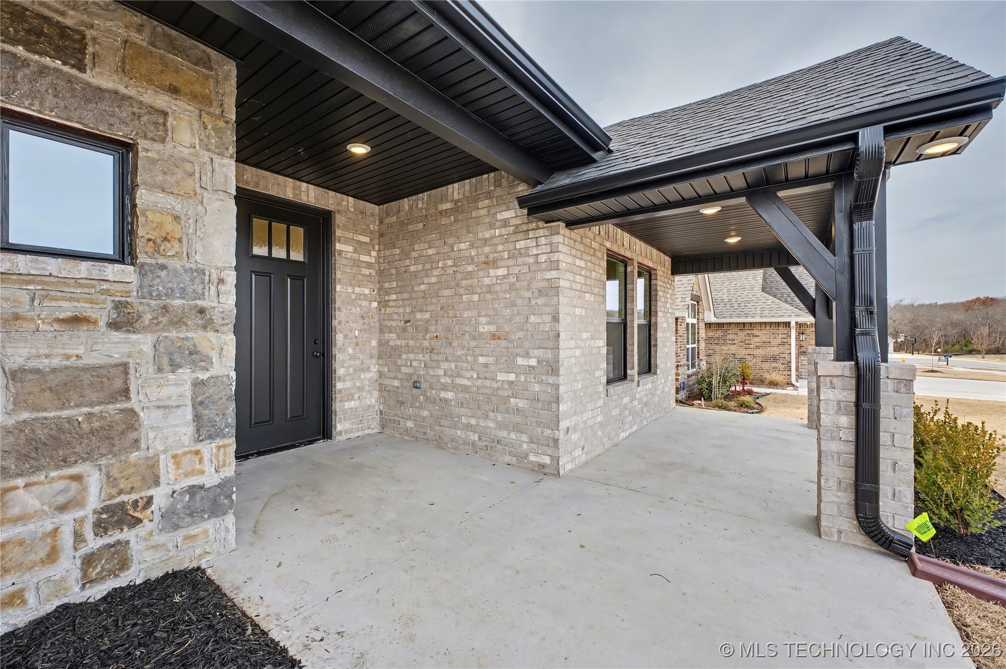 2104 E 128th Place S Property Photo 3