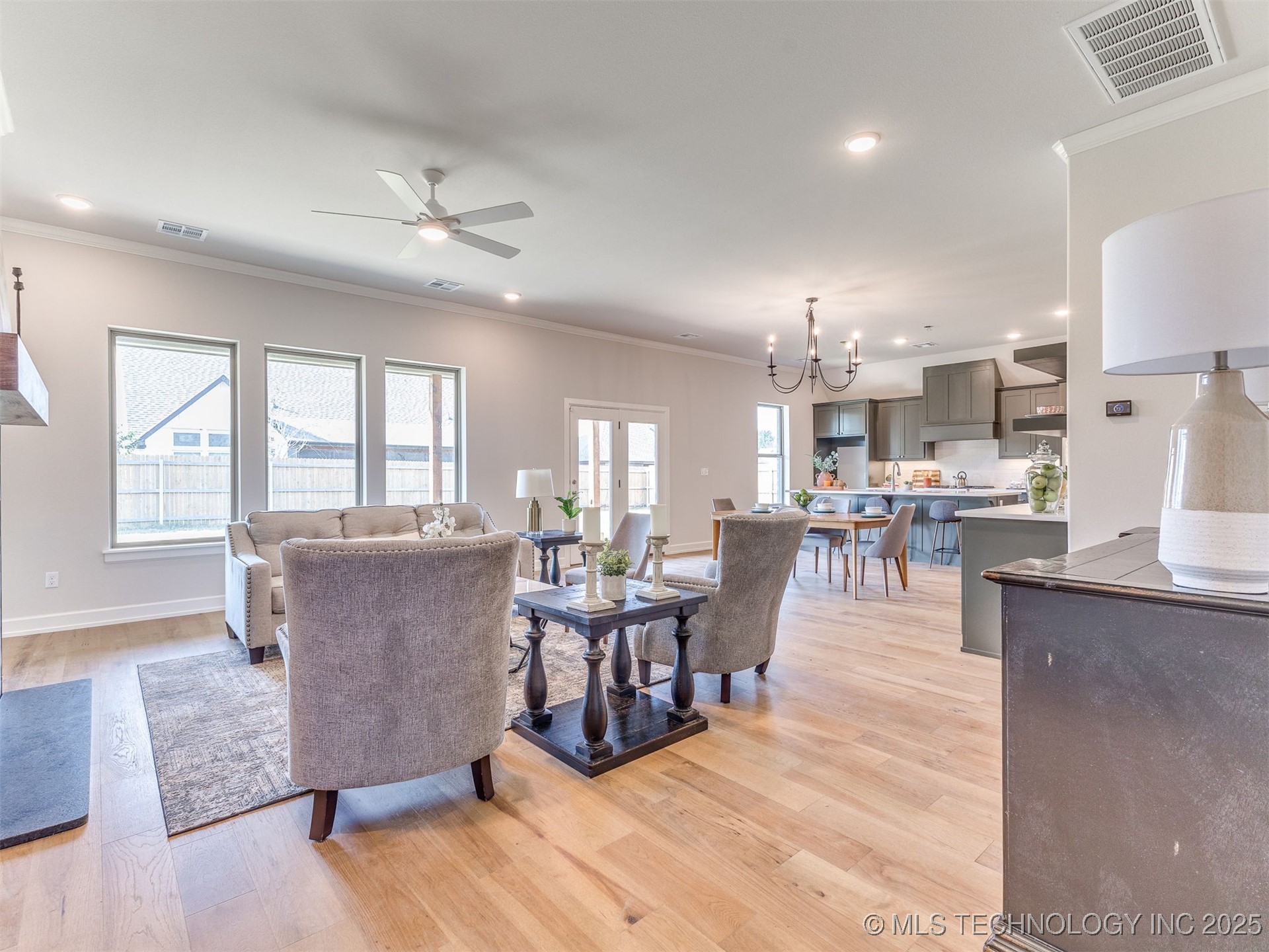 7117 E Queens Street Property Photo 6