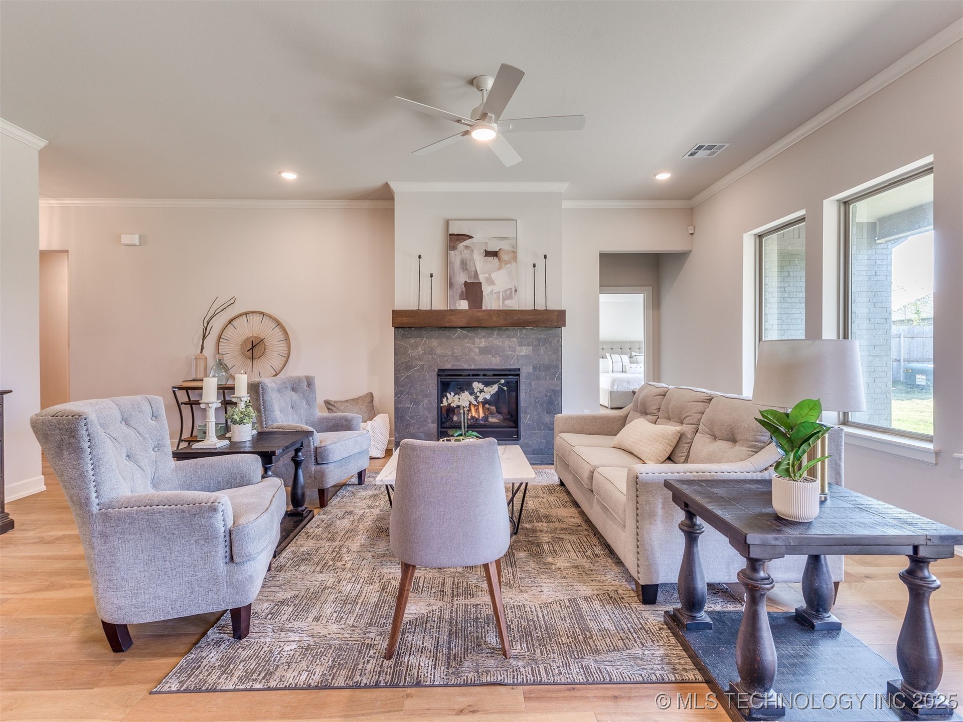 7117 E Queens Street Property Photo 7