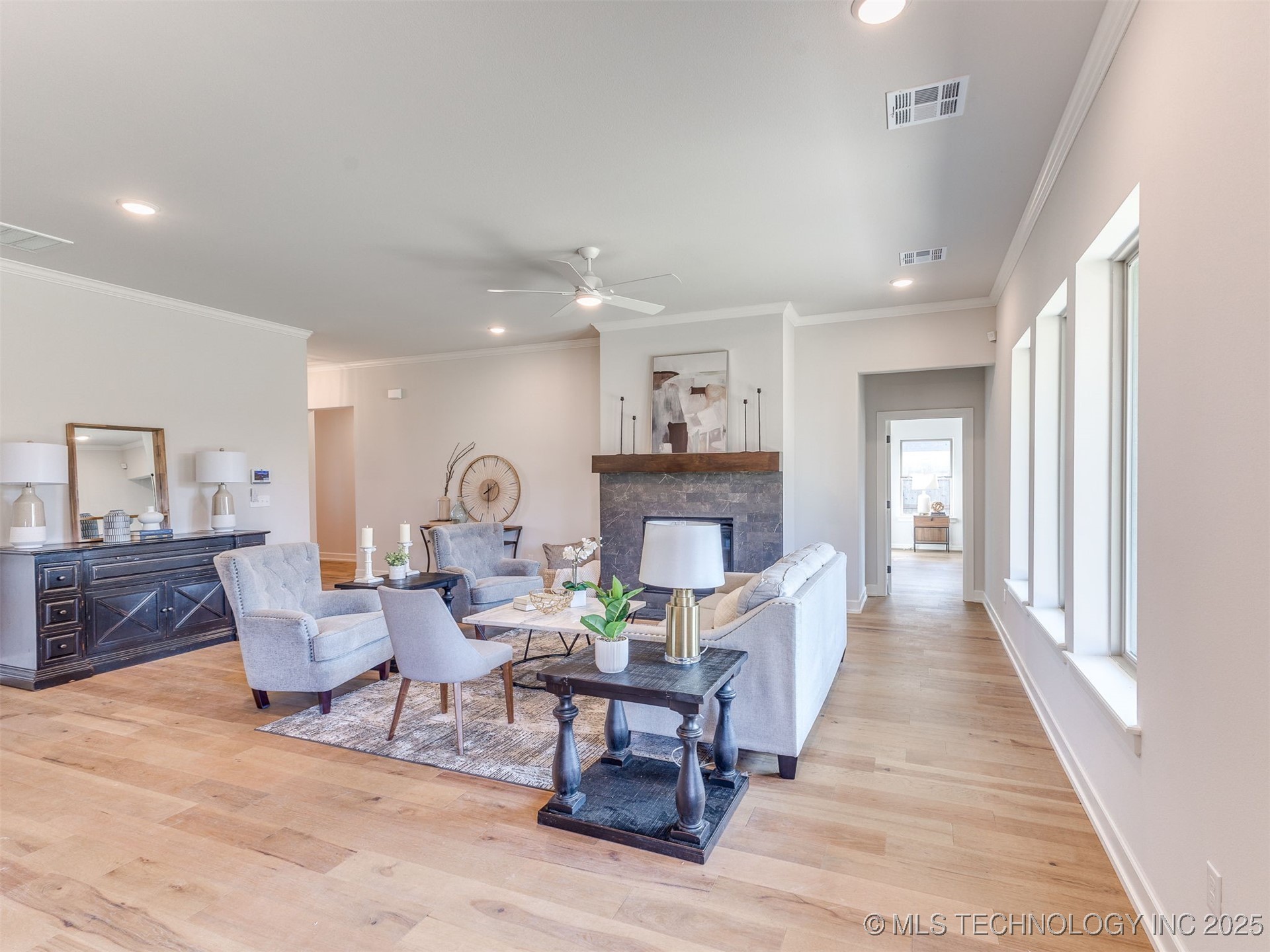 7117 E Queens Street Property Photo 9