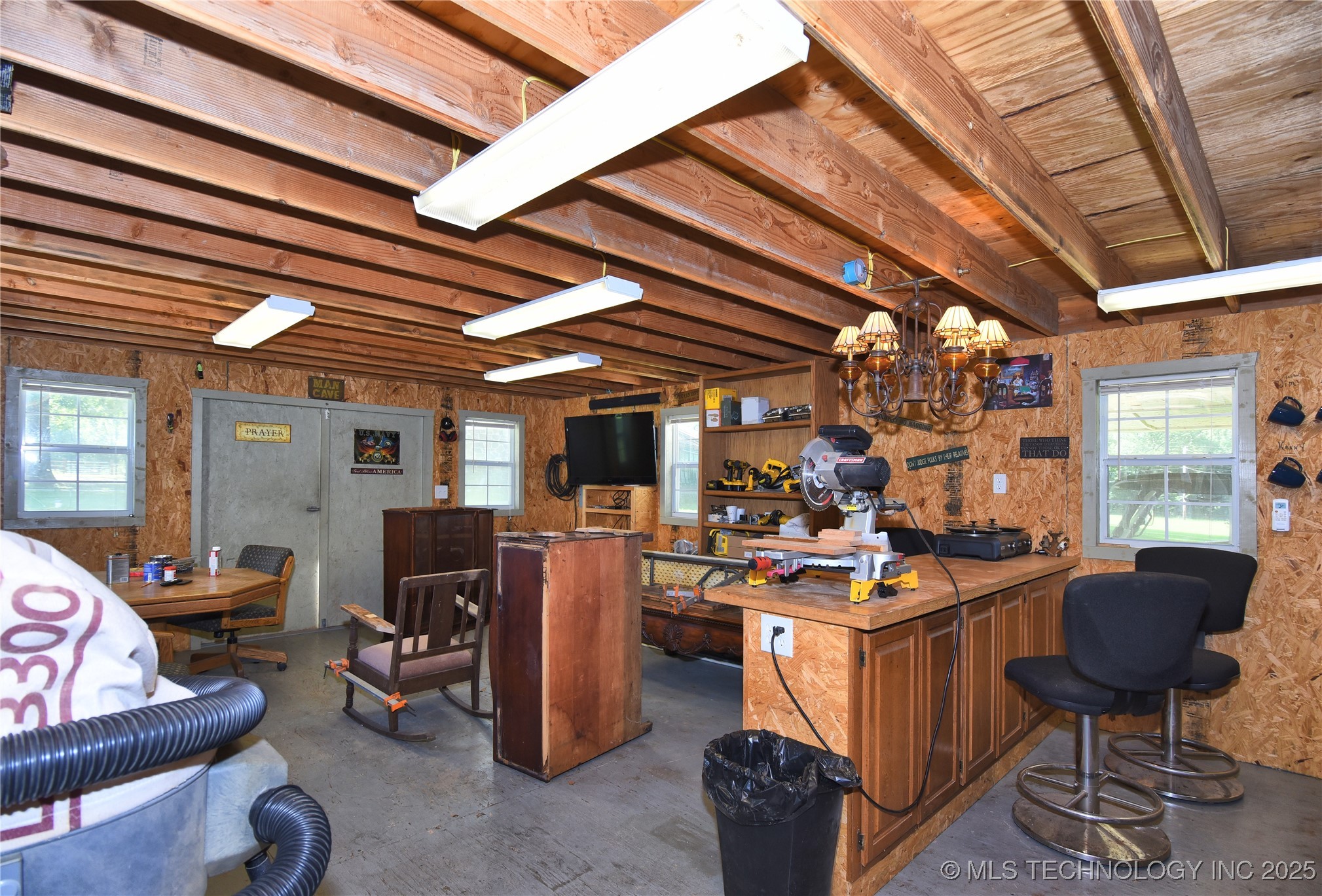 13008 S 193rd East Avenue Property Photo 43