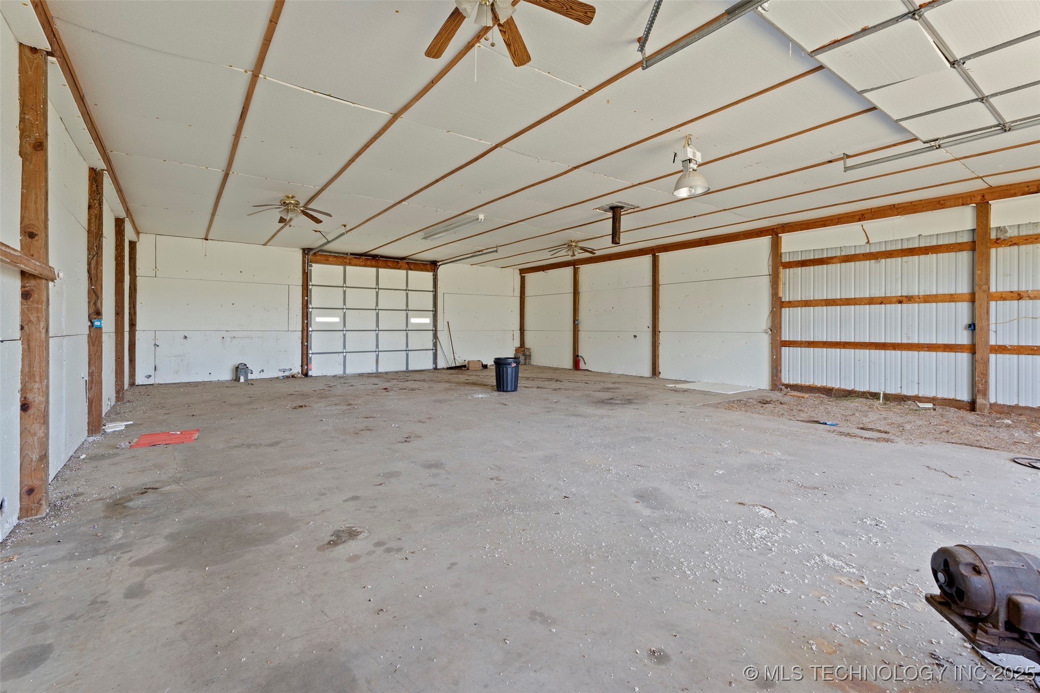 54091 E Hwy 59 Property Photo 4