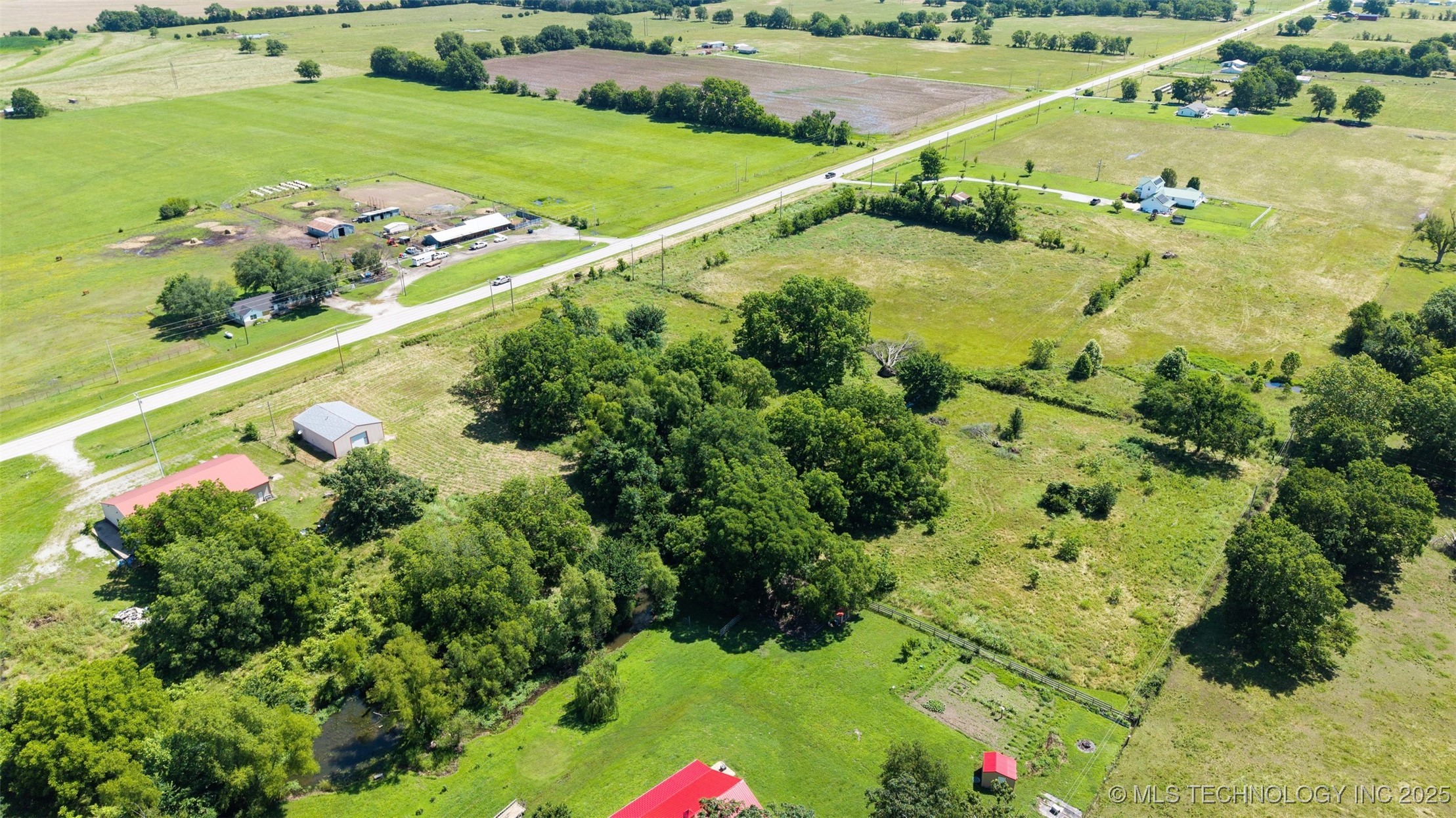 54091 E Hwy 59 Property Photo 12