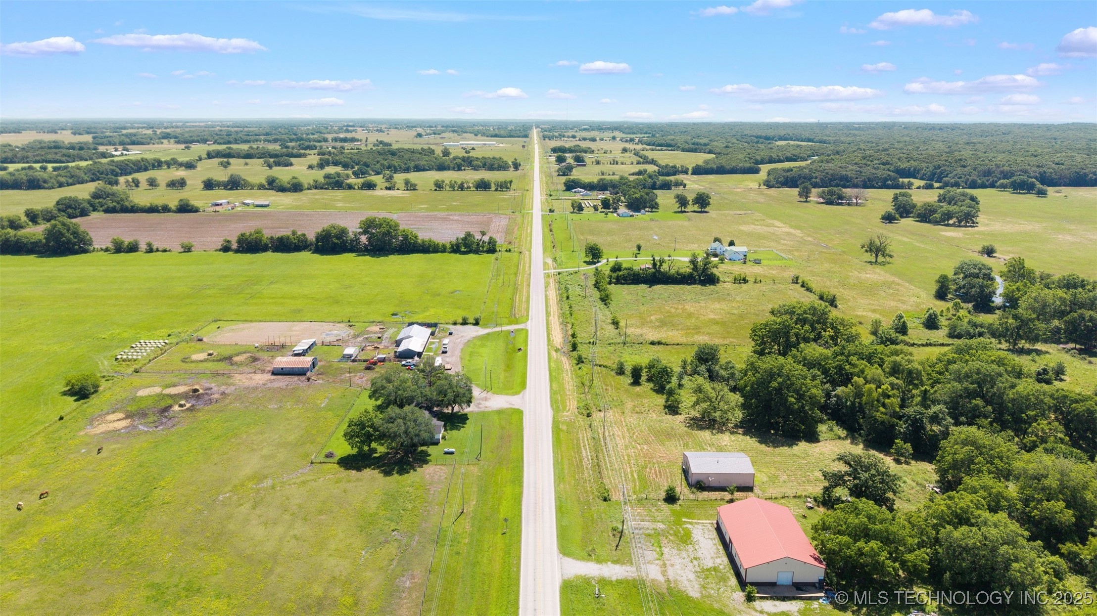 54091 E Hwy 59 Property Photo 14