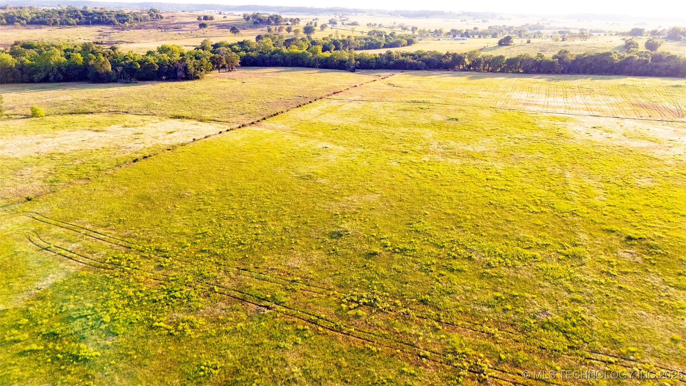 6 E 260 Road Property Photo 5