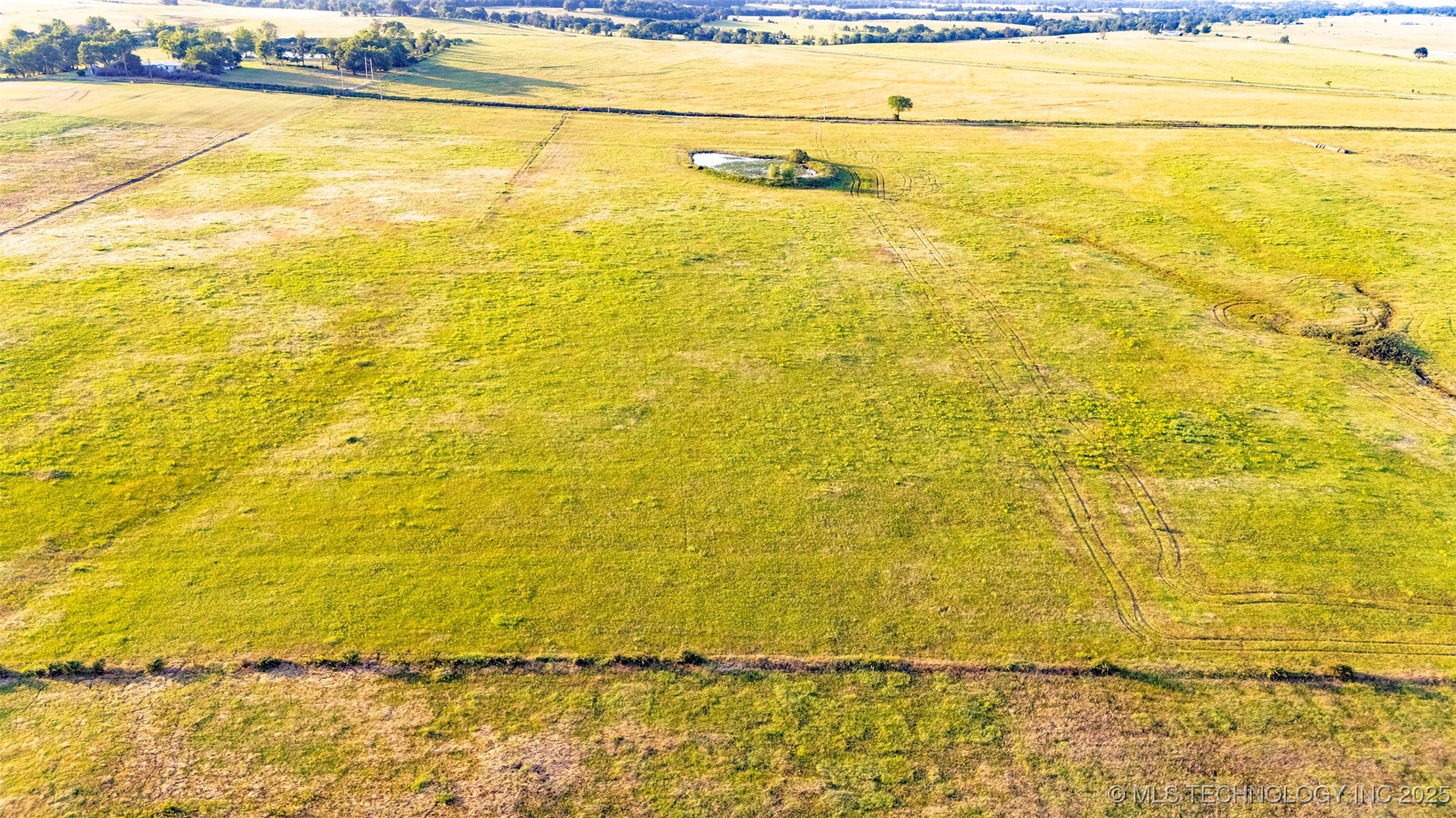 6 E 260 Road Property Photo 6