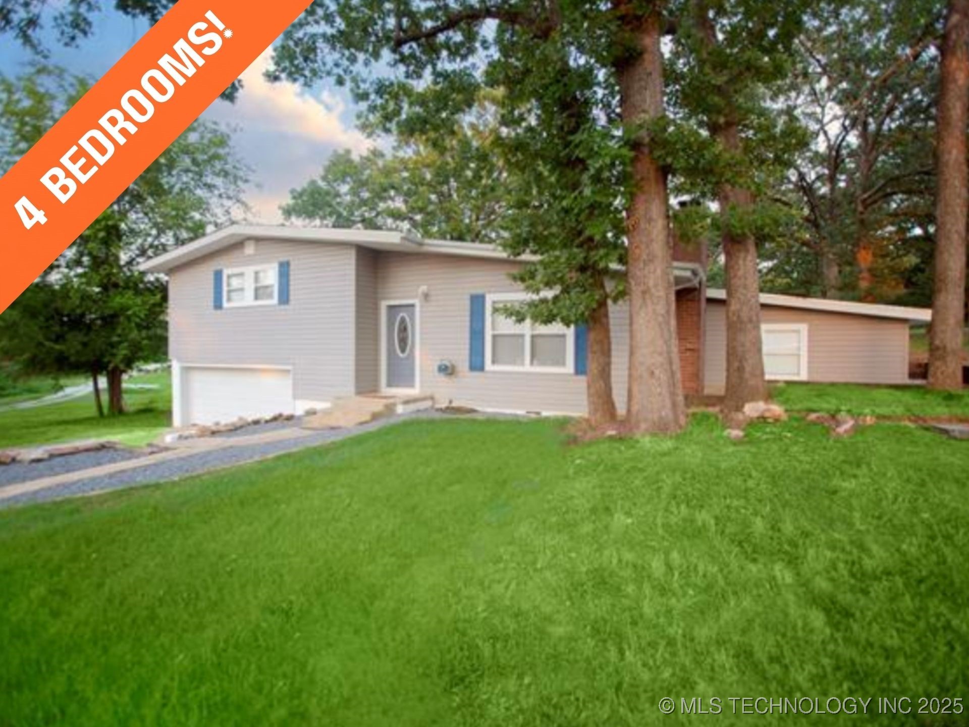 622 Lakeside Property Photo 1