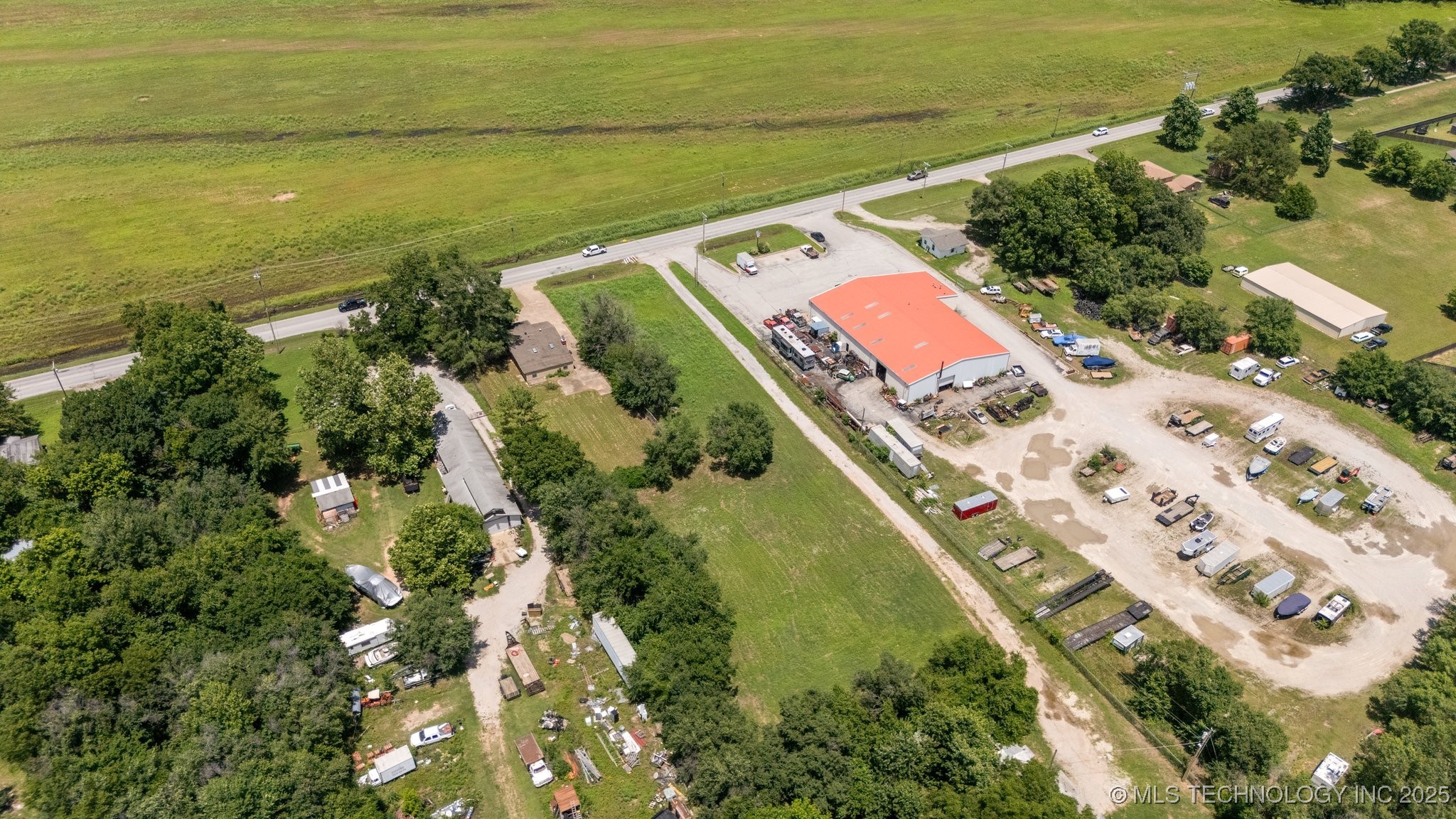 000 E 131st Street Property Photo 5