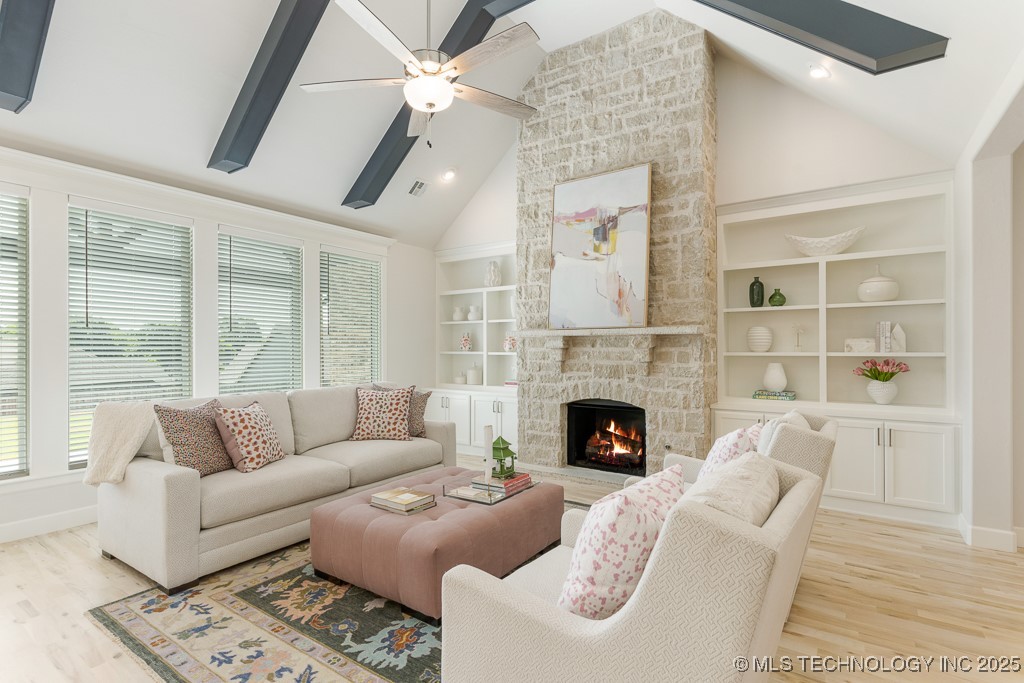 6501 S Fir Avenue Property Photo 5