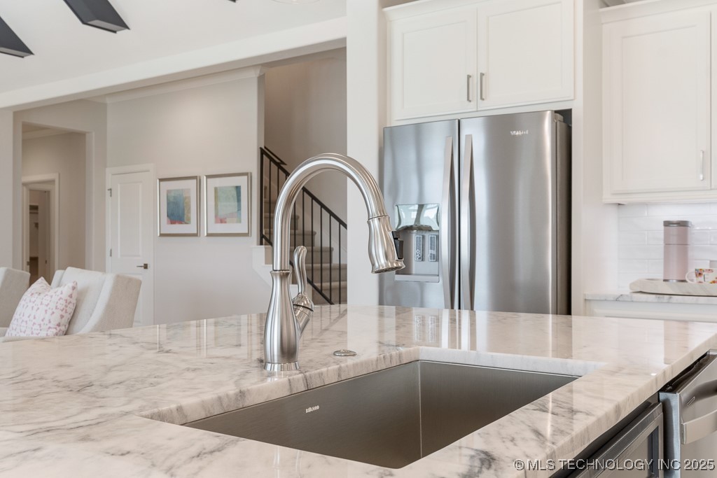 6501 S Fir Avenue Property Photo 11