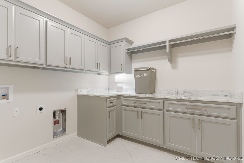 6501 S Fir Avenue Property Photo 13