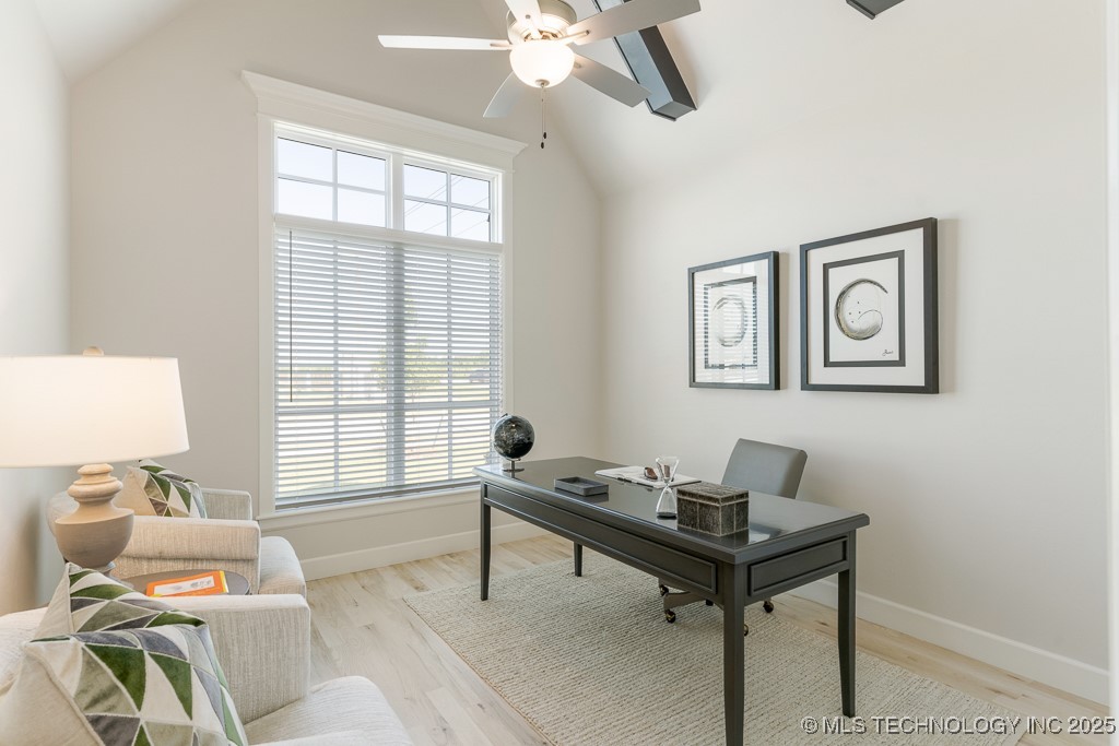 6501 S Fir Avenue Property Photo 21