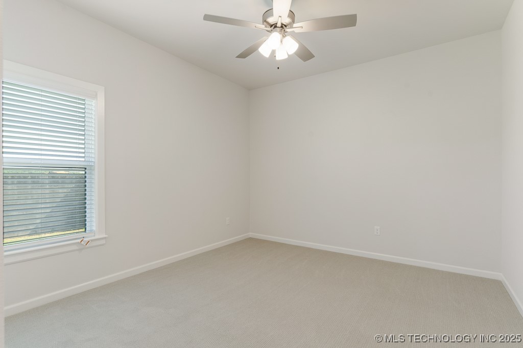 6501 S Fir Avenue Property Photo 23