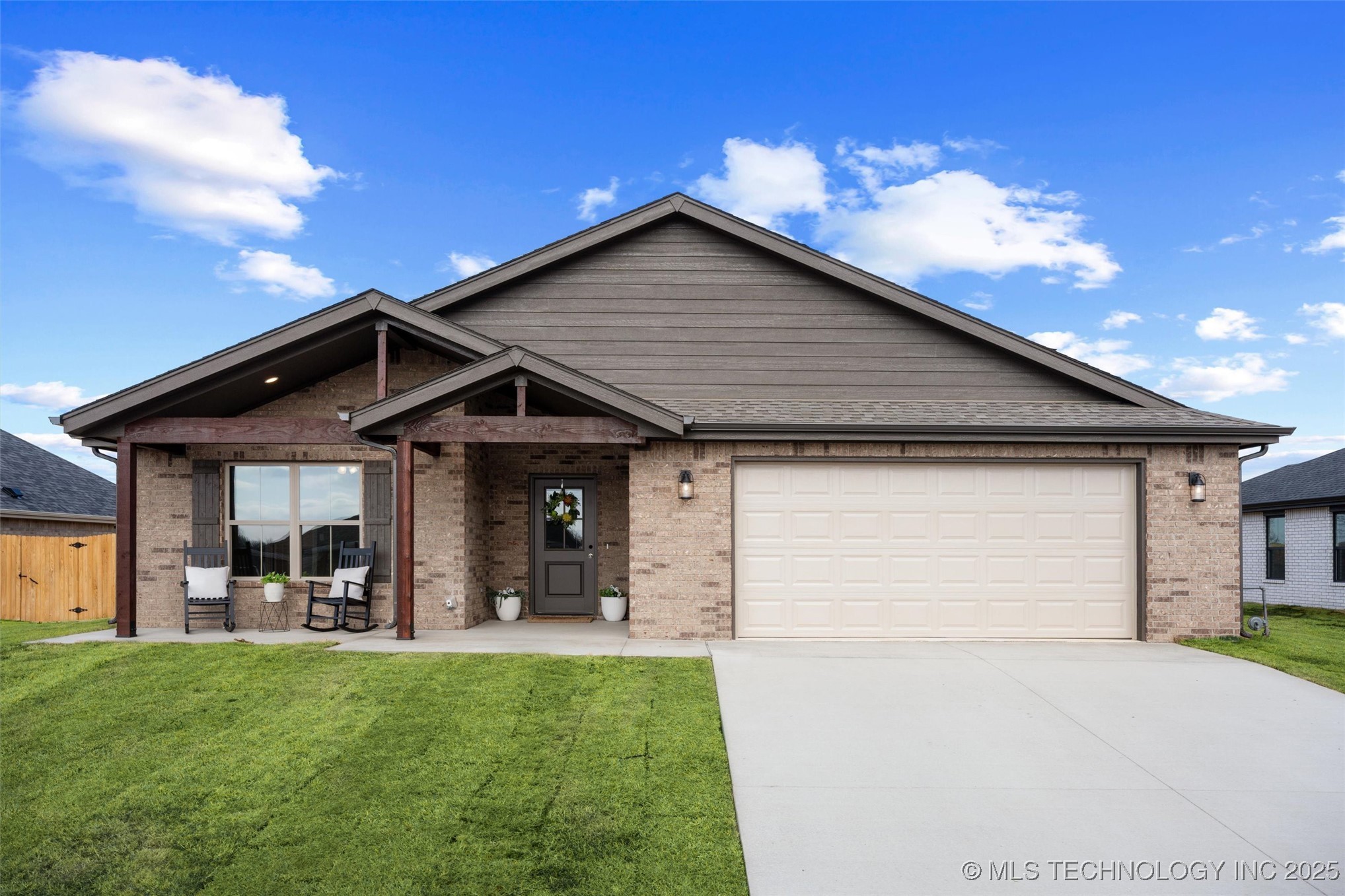 5822 Coldspring Lane Property Photo 1